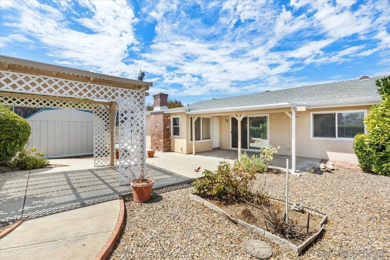 https://cdn.realtyfeed.com/cdn/127/250037311/a2119c565bada9396a802f4f93cf6d80.webp