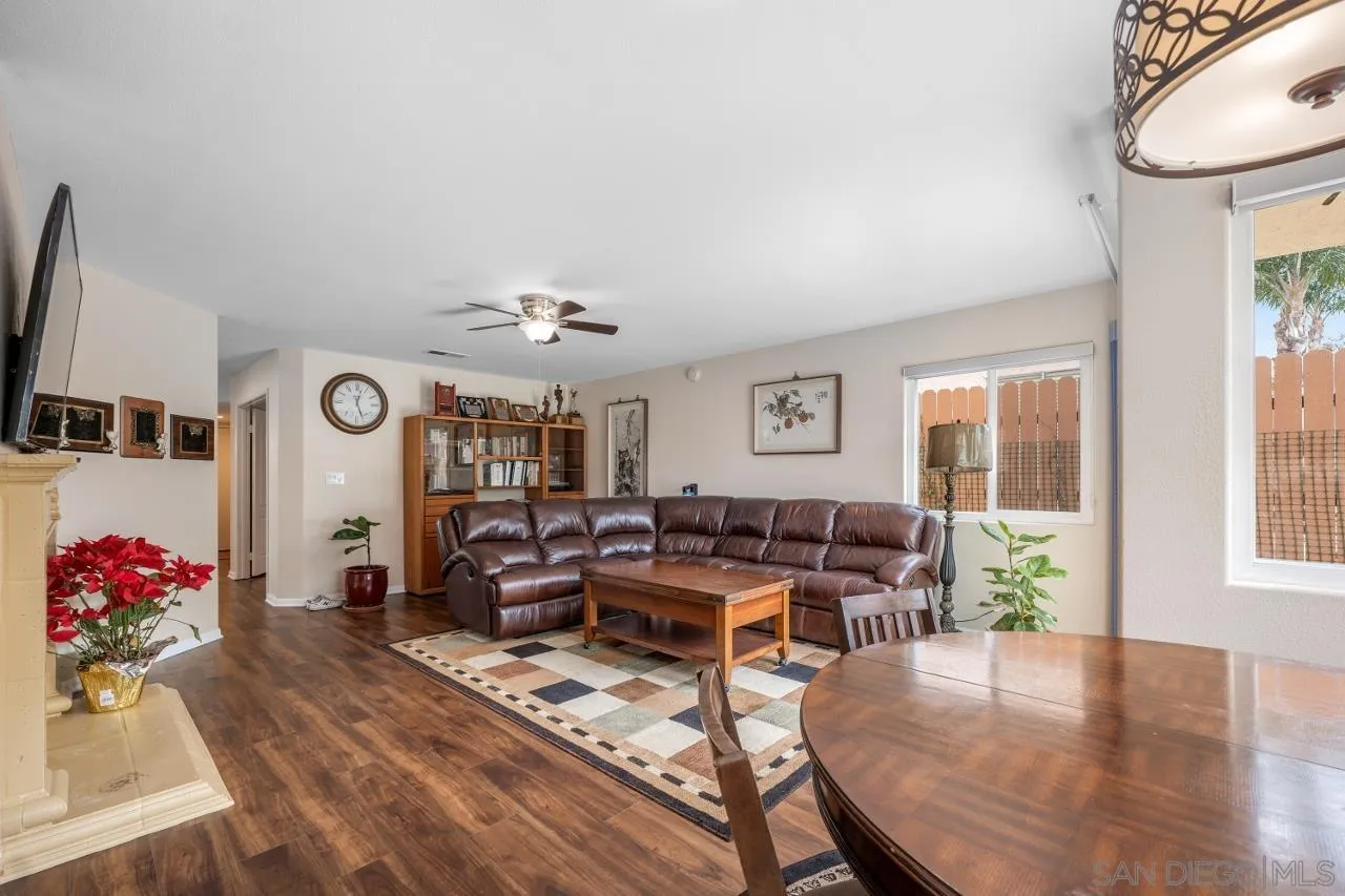 https://cdn.realtyfeed.com/cdn/127/250037312/2f7244c866ab58abd2d9b08487061abb.webp