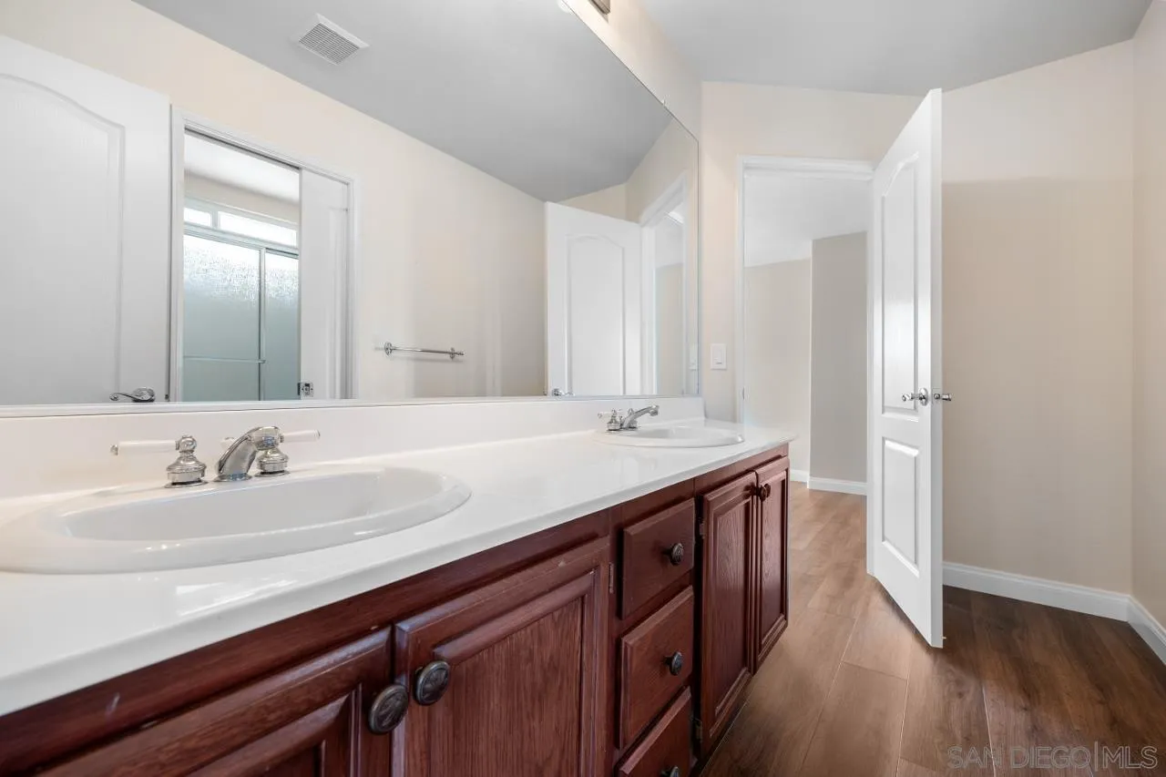 https://cdn.realtyfeed.com/cdn/127/250037312/7f56c0196f79433dd65c704644b52cb4.webp