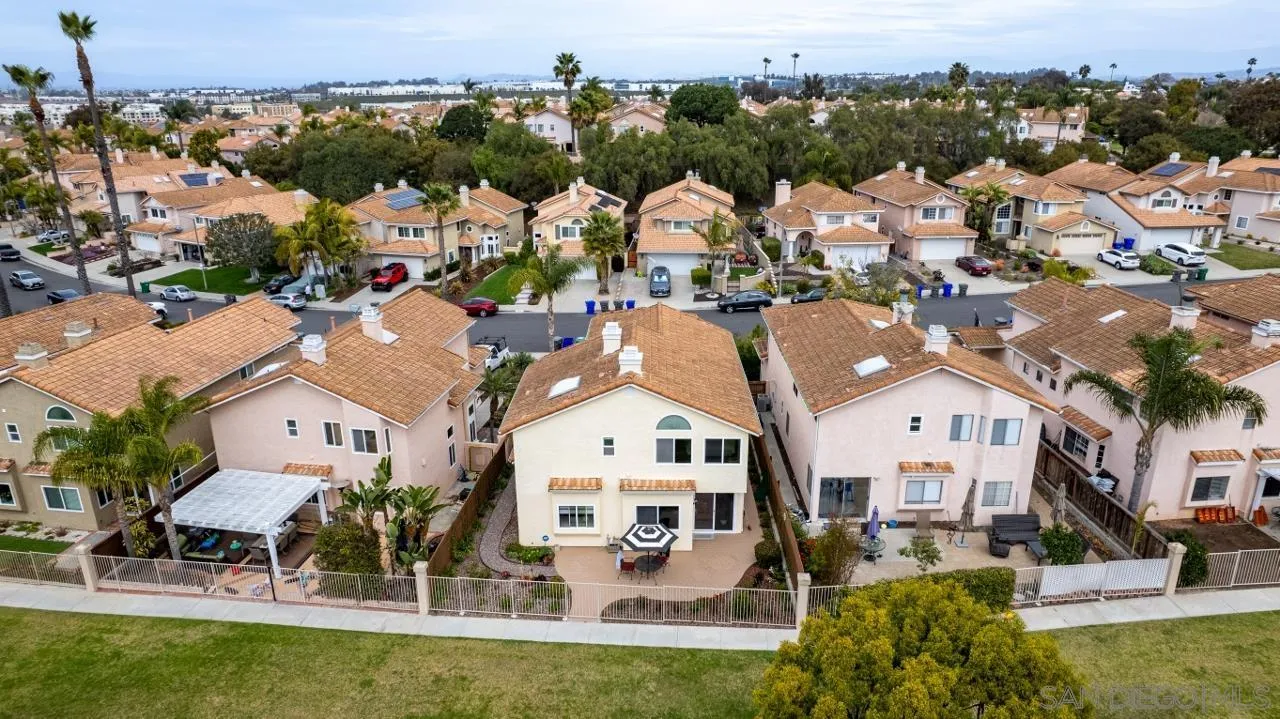 https://cdn.realtyfeed.com/cdn/127/250037312/ae164761e56e6449e8366dbda6dec8ff.webp