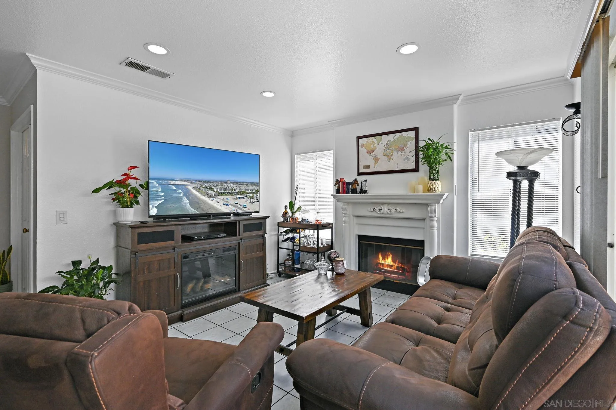 https://cdn.realtyfeed.com/cdn/127/250037313/25282b277d713529929c945d8b7d5fb7.webp