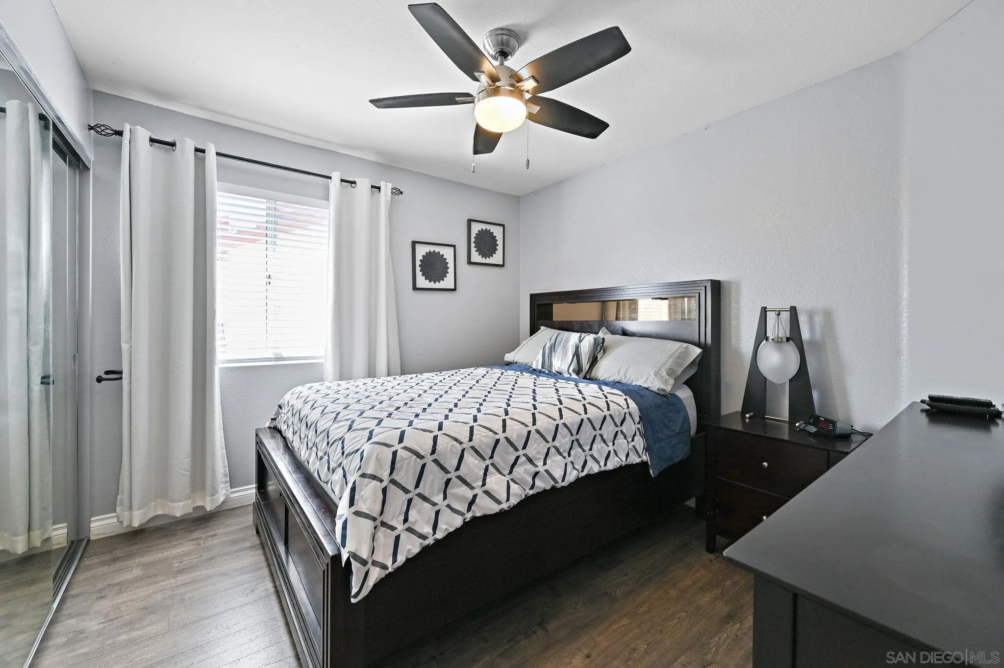https://cdn.realtyfeed.com/cdn/127/250037313/2defe3f637f263e19d64b6181a86c6da.webp