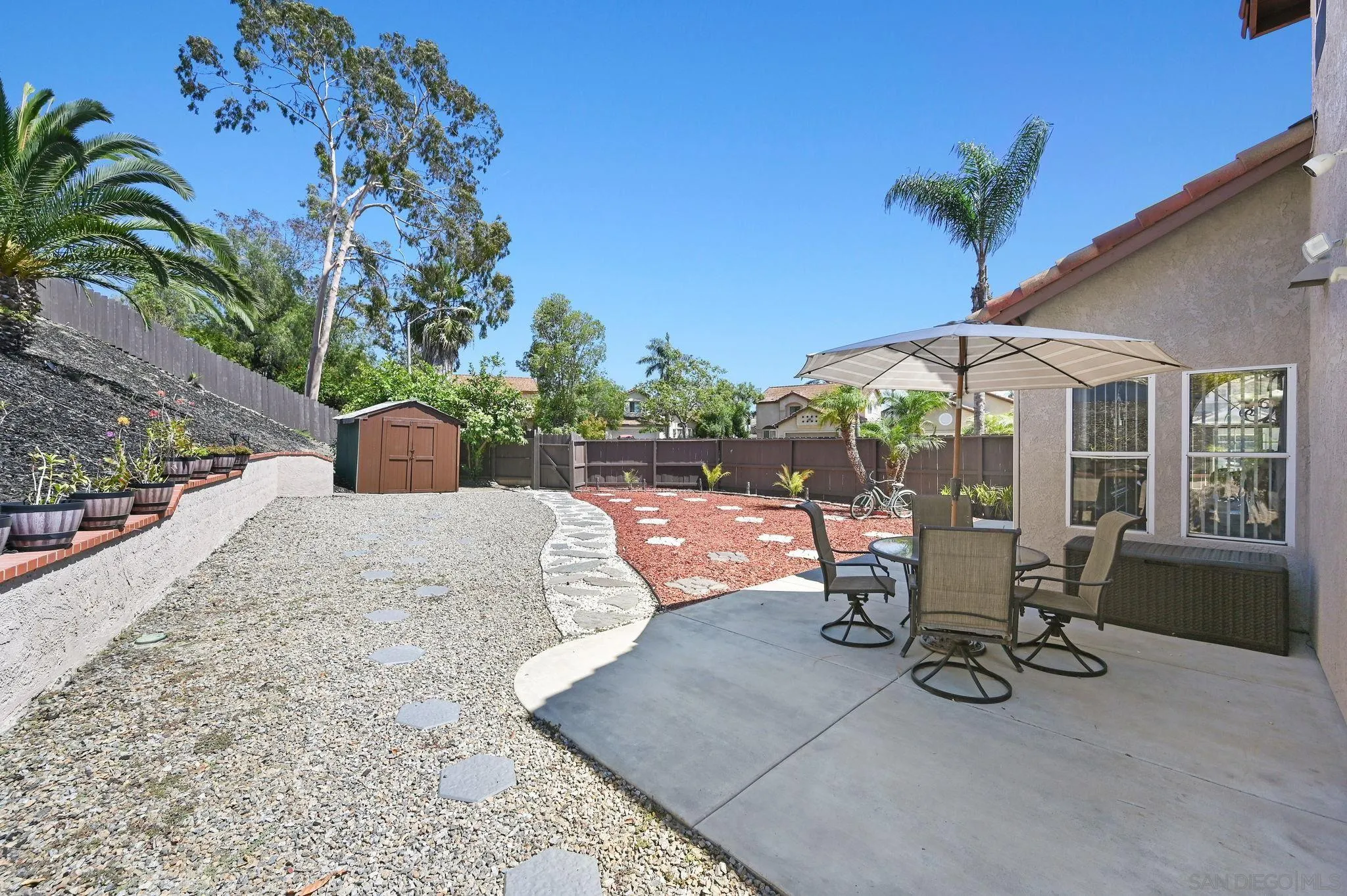 https://cdn.realtyfeed.com/cdn/127/250037313/74cfb0c57d5d21399e92b3c0bc17460d.webp