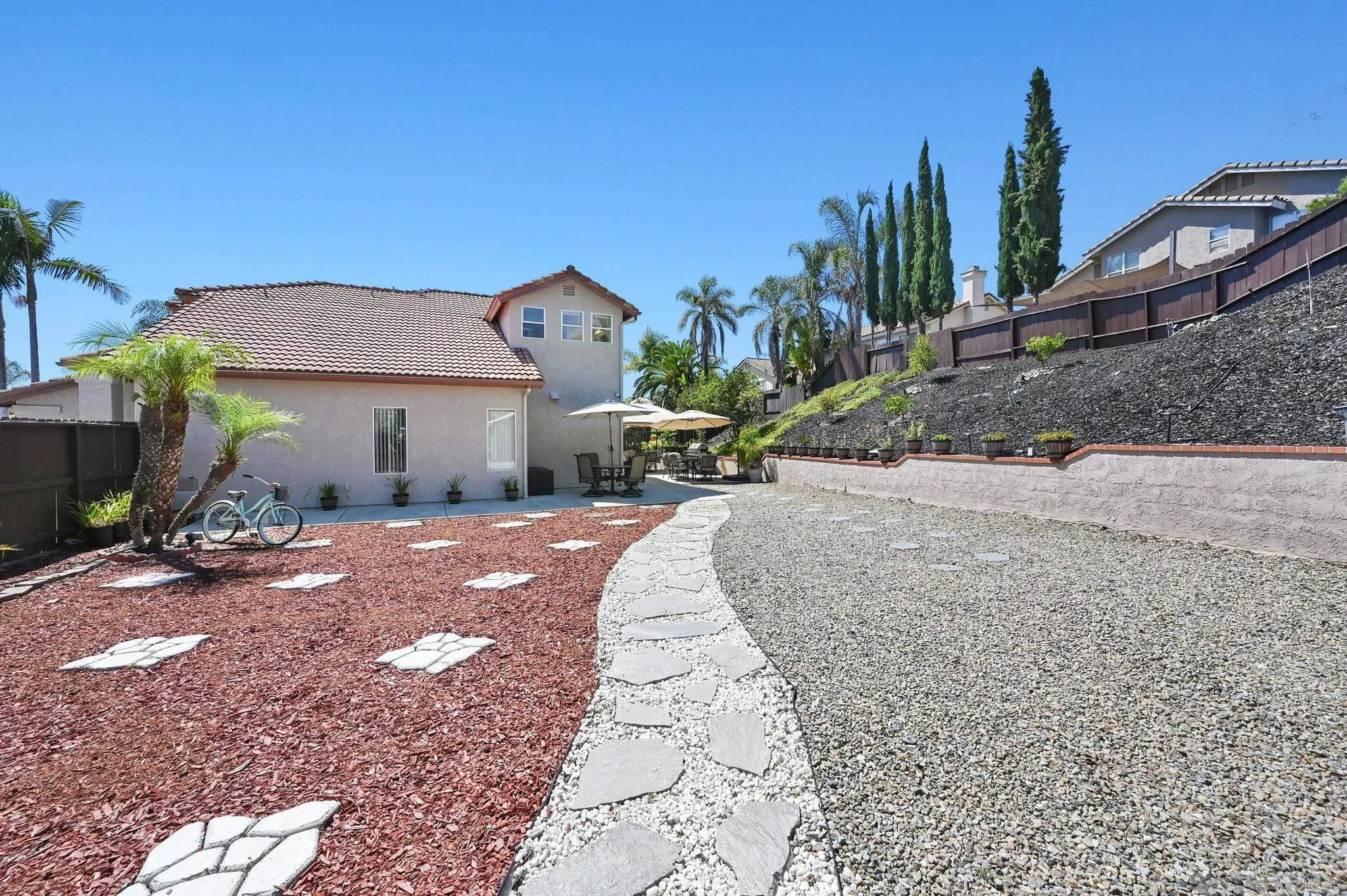 https://cdn.realtyfeed.com/cdn/127/250037313/856fbc40cffb4aee26af96ac0a6e5af4.webp
