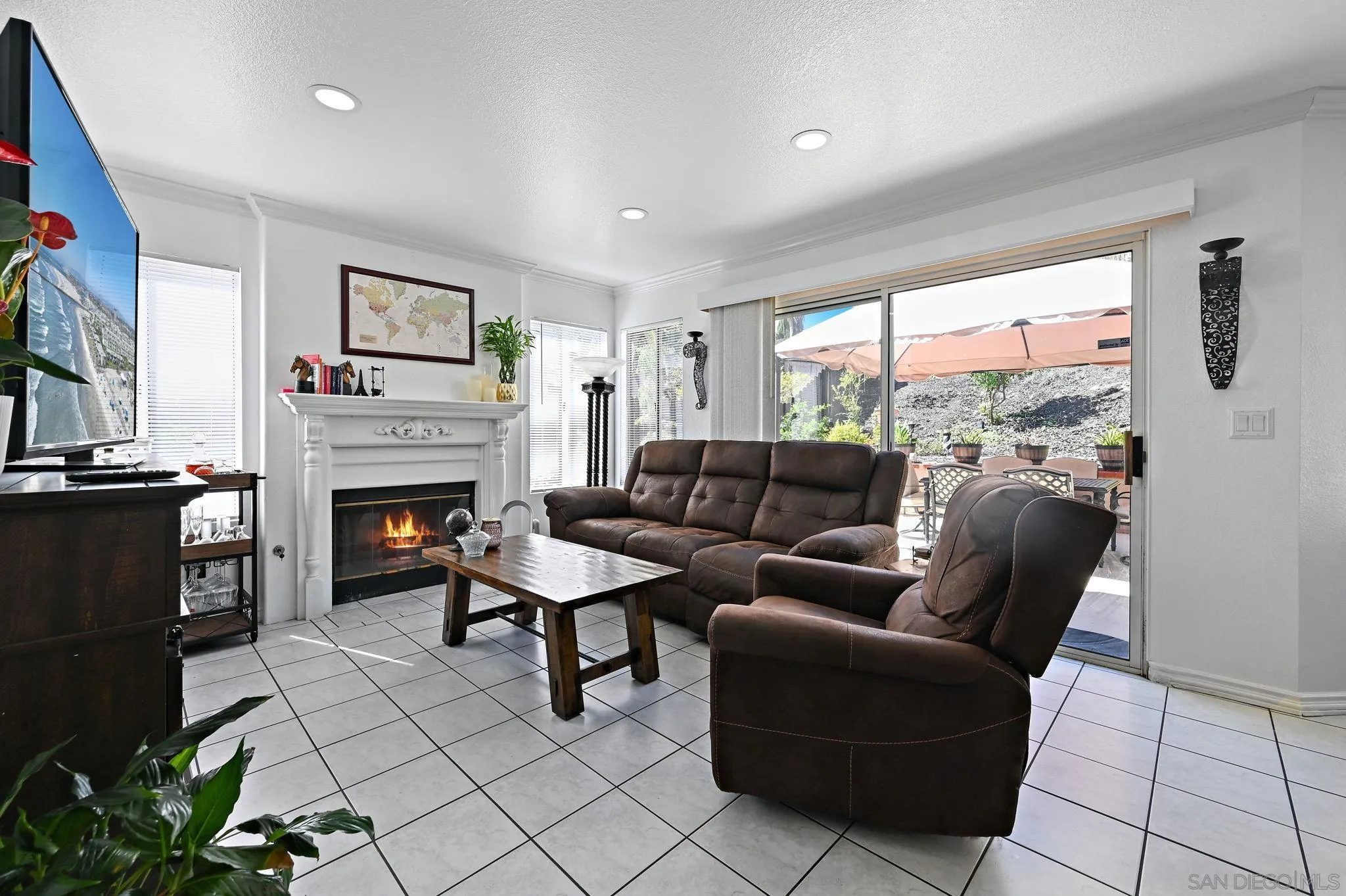 https://cdn.realtyfeed.com/cdn/127/250037313/878306a6d3e6866567ff389116698b70.webp