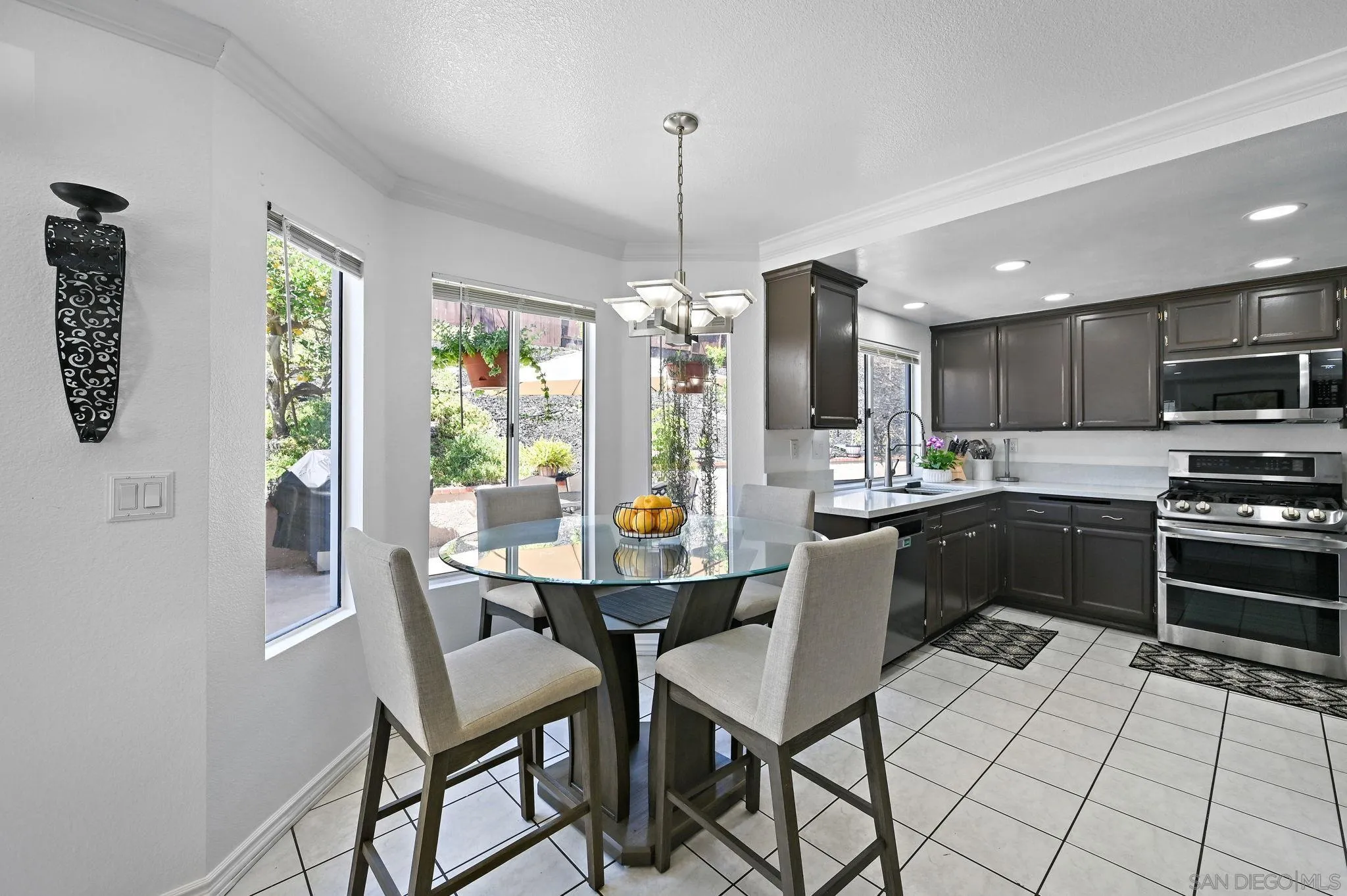 https://cdn.realtyfeed.com/cdn/127/250037313/e0ecfcb17030b692562a673792d561e9.webp