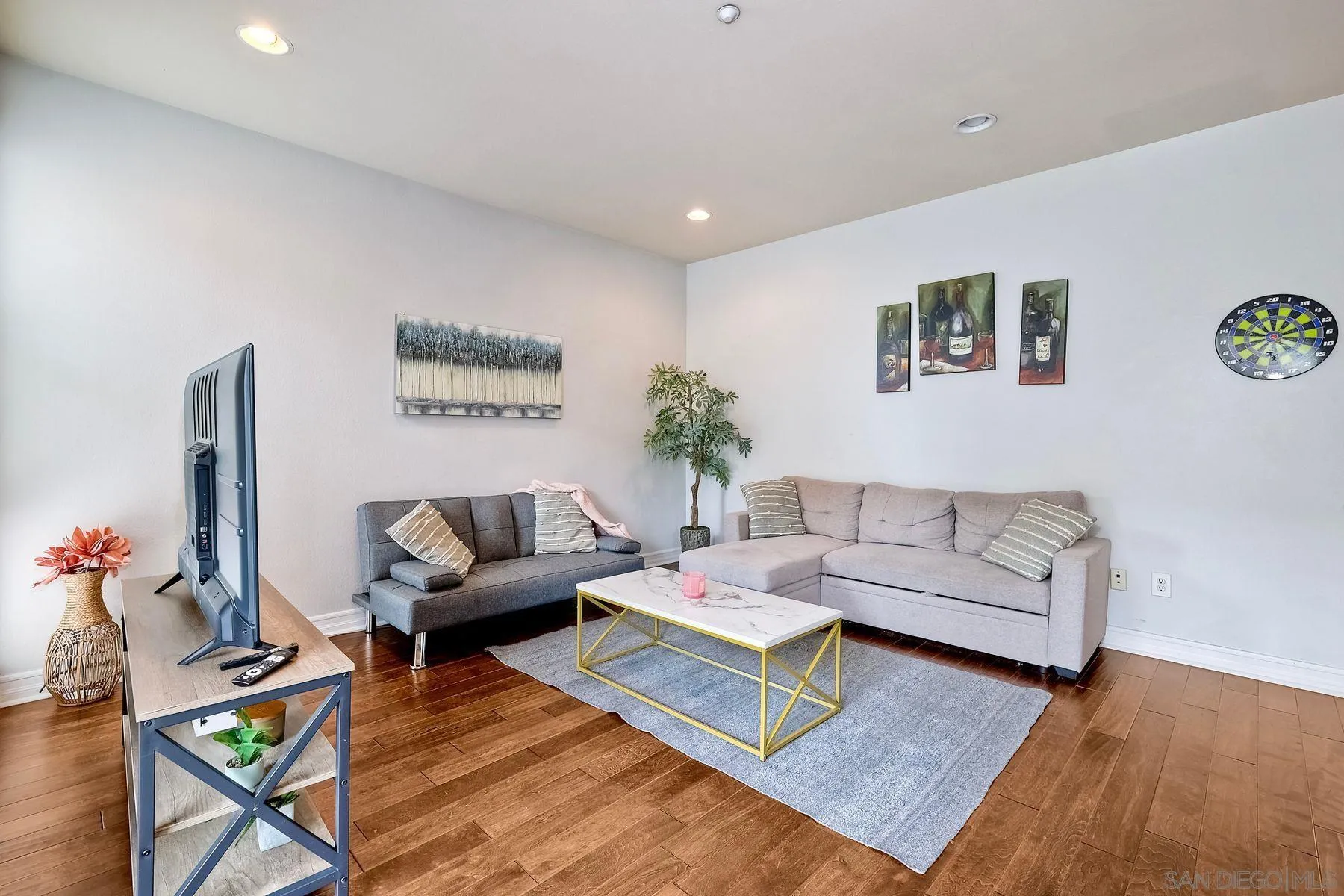Photo #3: 250037317 Listing 
