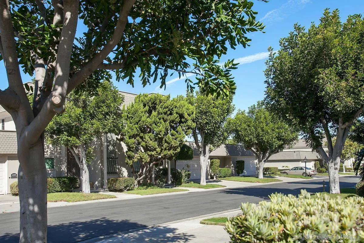 https://cdn.realtyfeed.com/cdn/127/250037318/c2fbe68c5e7d898cd7b335561d1342d8.webp