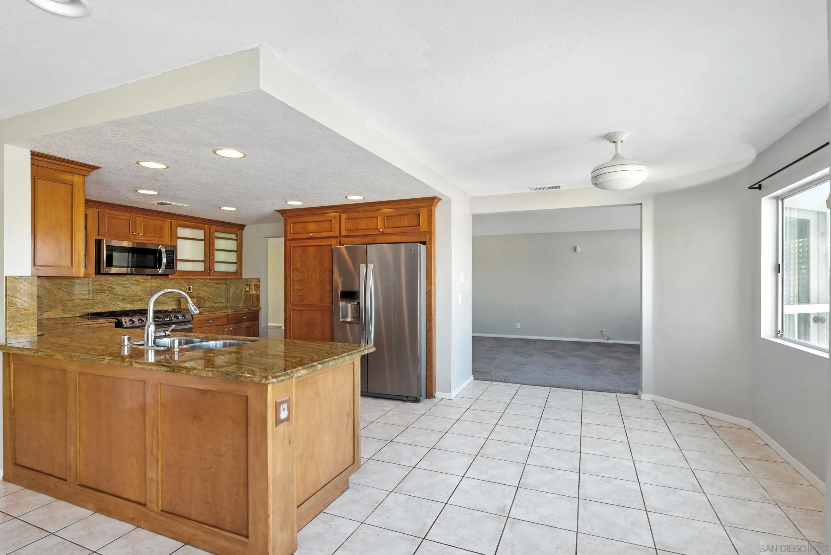 https://cdn.realtyfeed.com/cdn/127/250037319/4ce900721e227980dd6b6a8a6c4b9593.webp