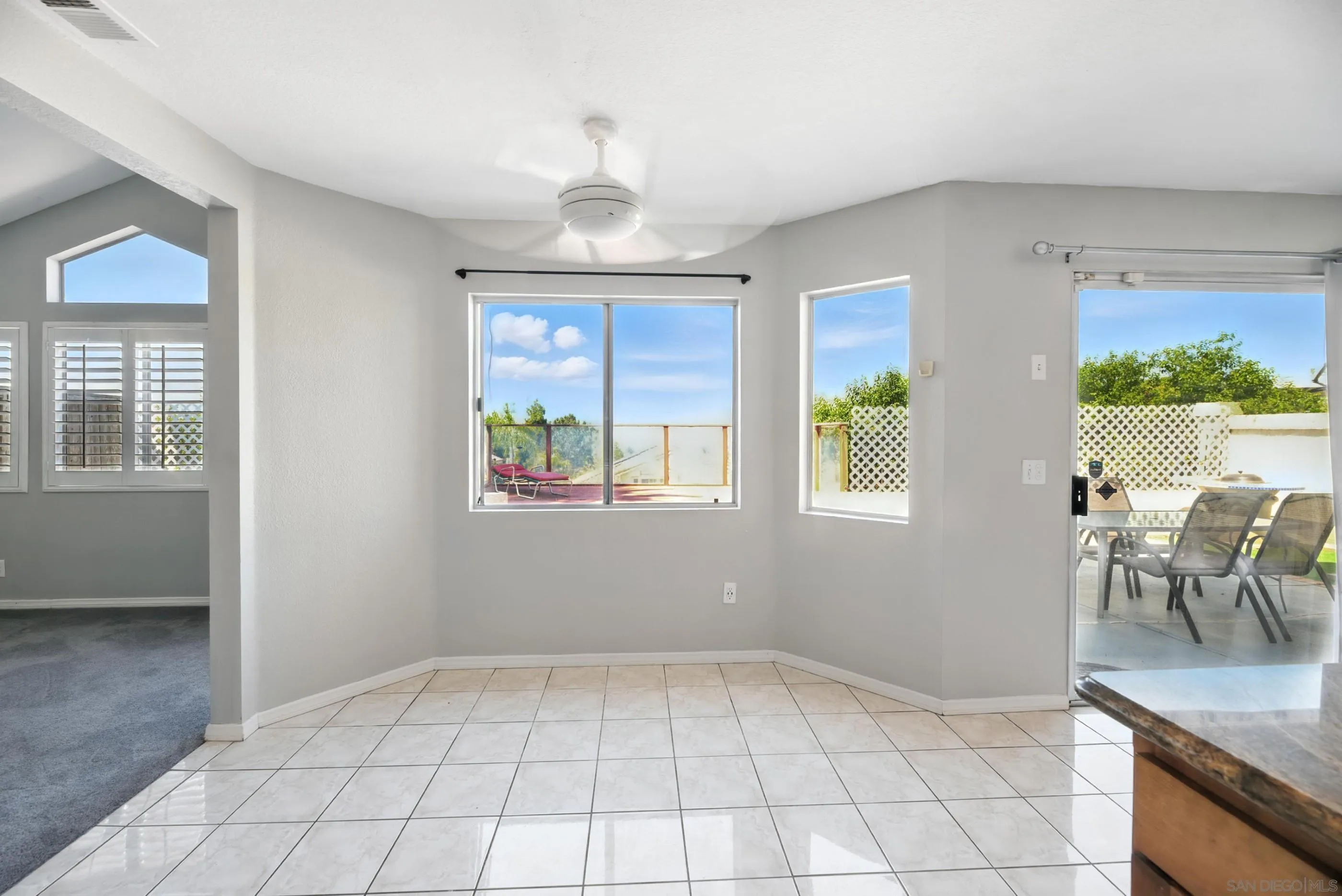 https://cdn.realtyfeed.com/cdn/127/250037319/6aa24adcd083200f5c6fd5e5fe23ca81.webp