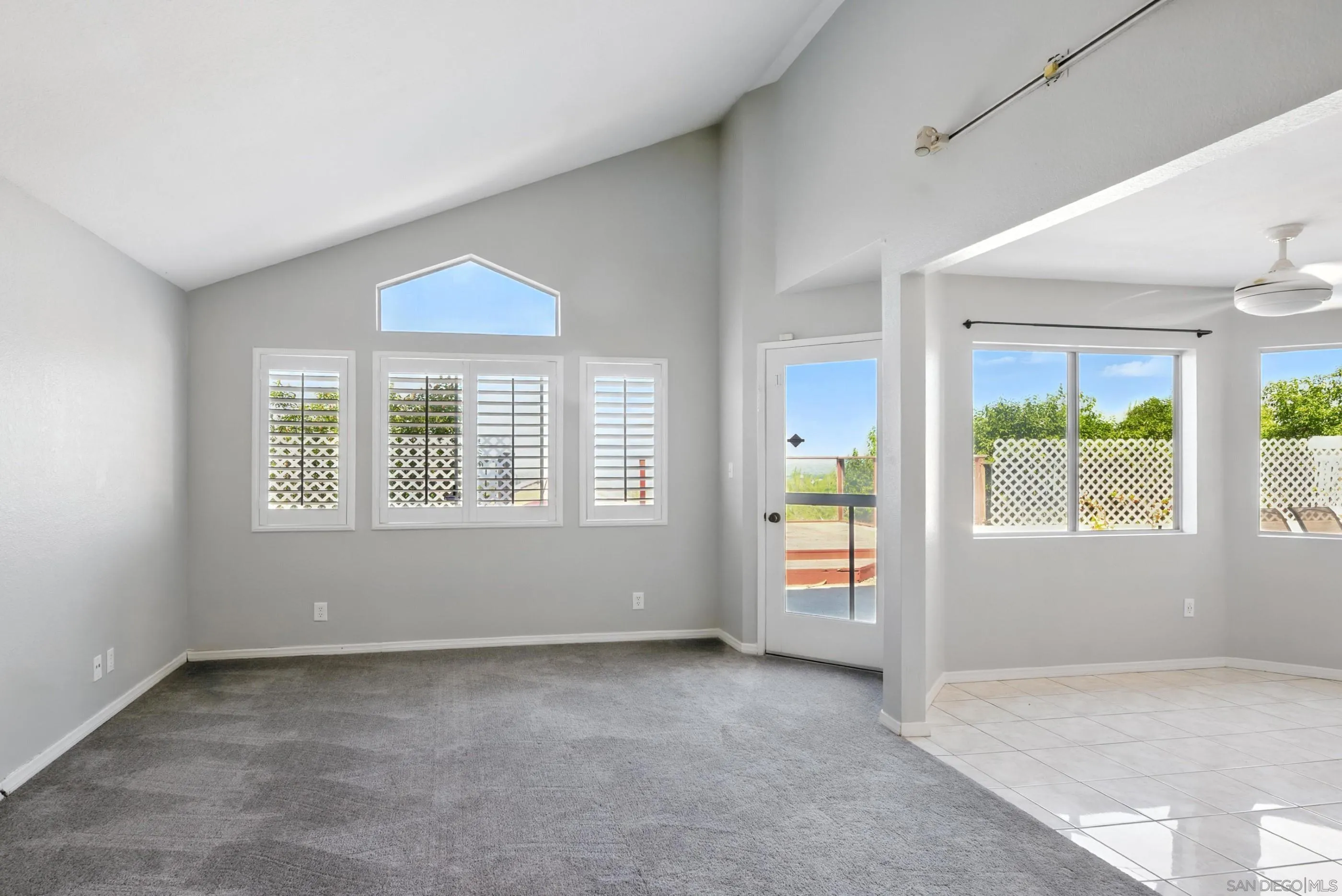 https://cdn.realtyfeed.com/cdn/127/250037319/726f8e11876bd75ebd6b9a70d058366b.webp