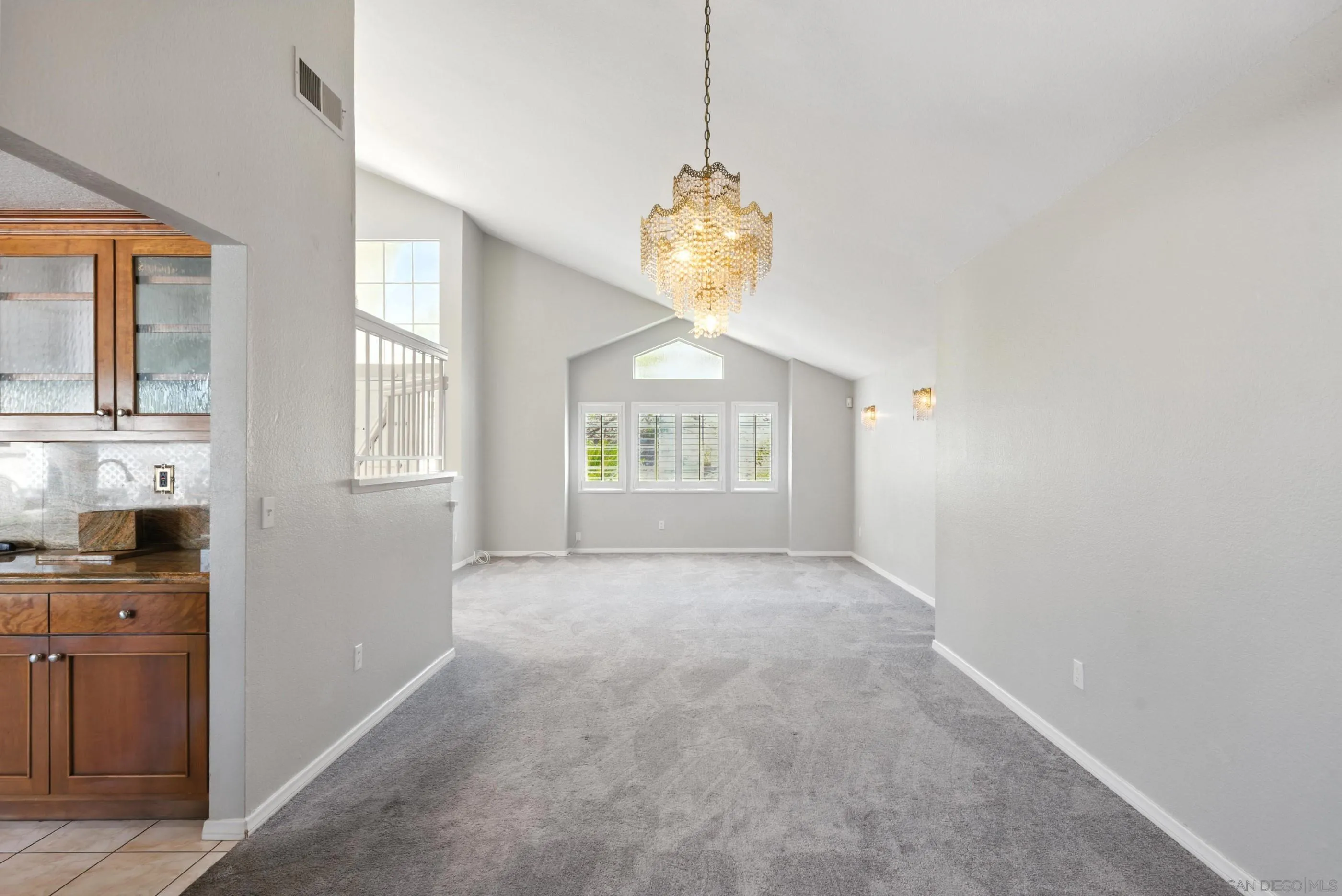 https://cdn.realtyfeed.com/cdn/127/250037319/76fd19b0d245554899557e2166279502.webp