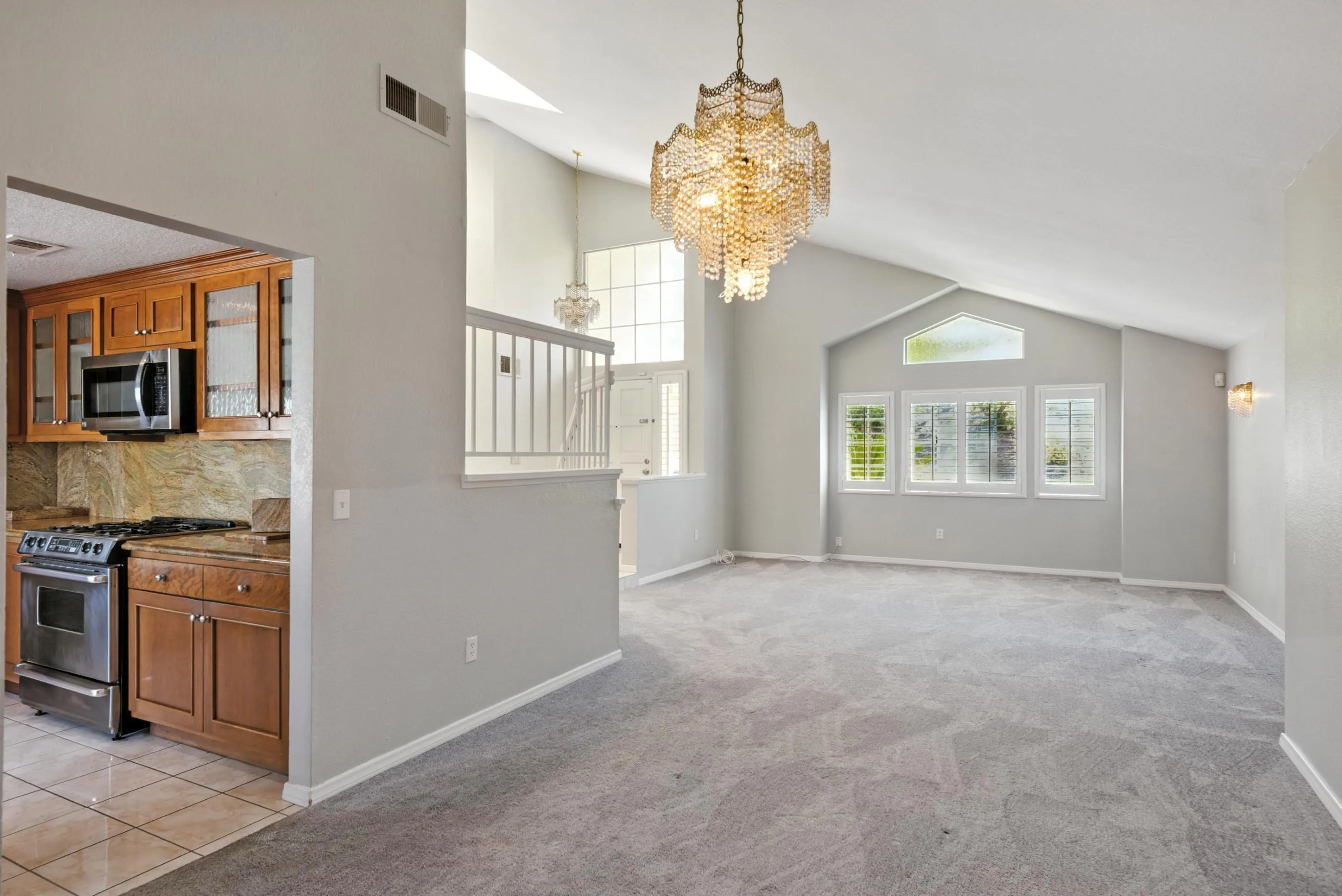 https://cdn.realtyfeed.com/cdn/127/250037319/7962899e14a2758e58fd1ca1514e20ad.webp