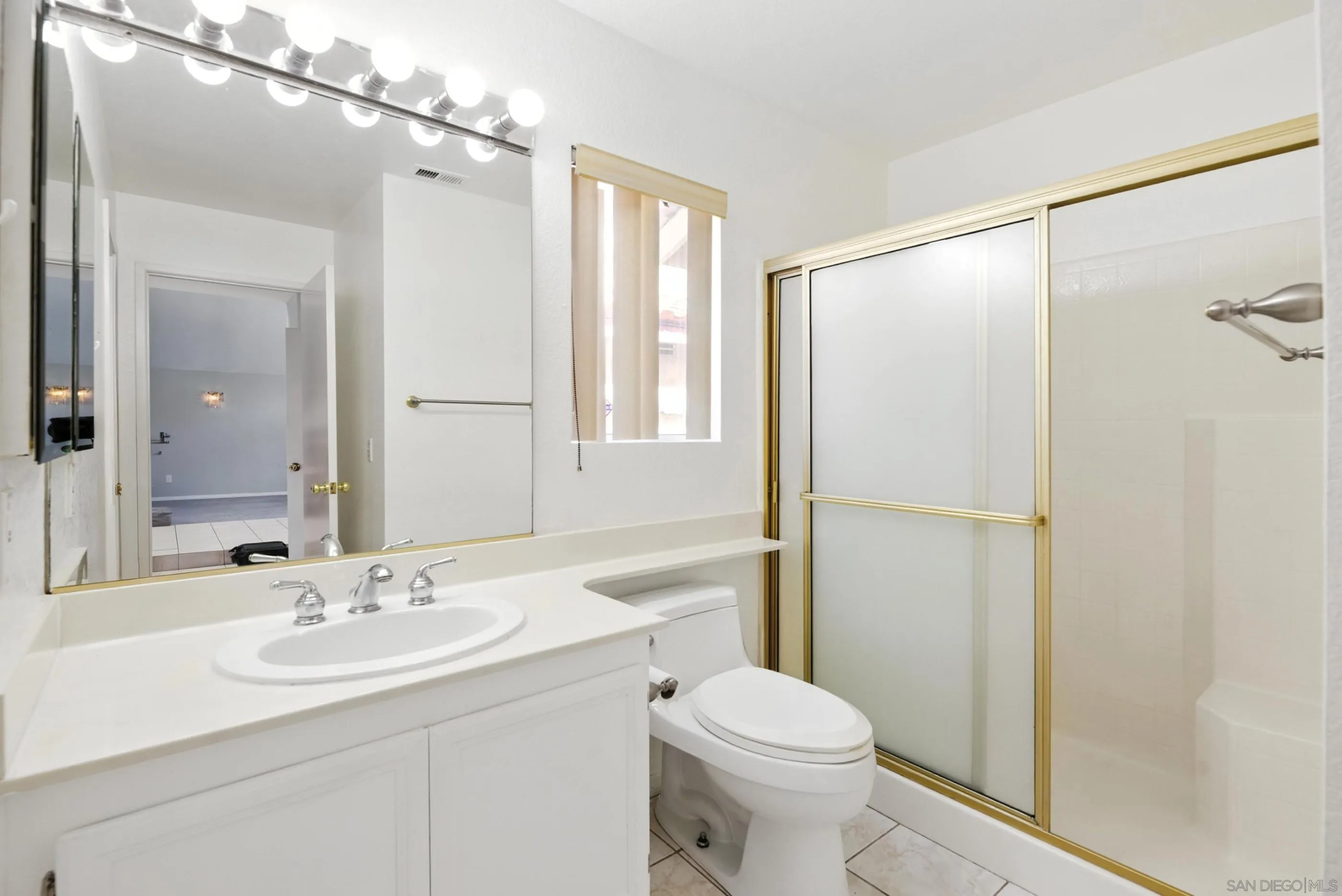 https://cdn.realtyfeed.com/cdn/127/250037319/7c1ba66261a0132a5d86634cad403741.webp