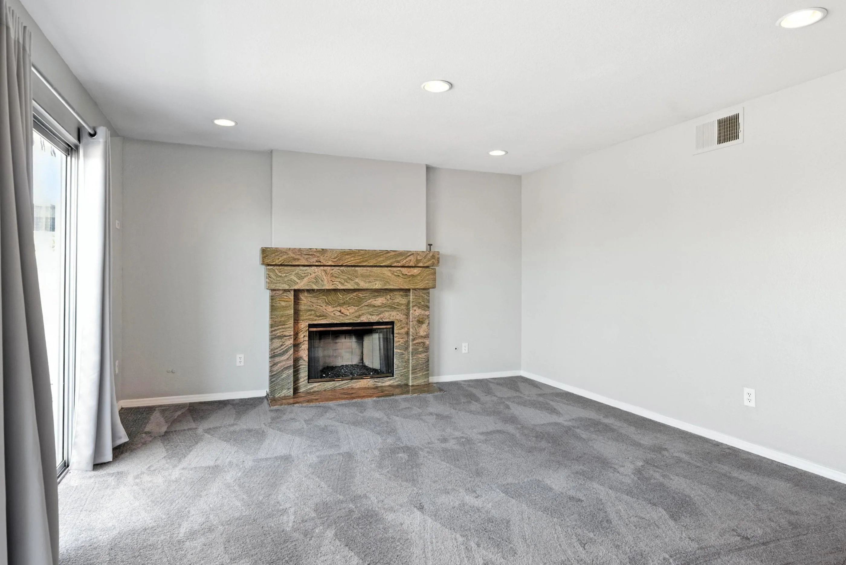 https://cdn.realtyfeed.com/cdn/127/250037319/82f0852365ab2e87cc9b658ea8a50ae2.webp