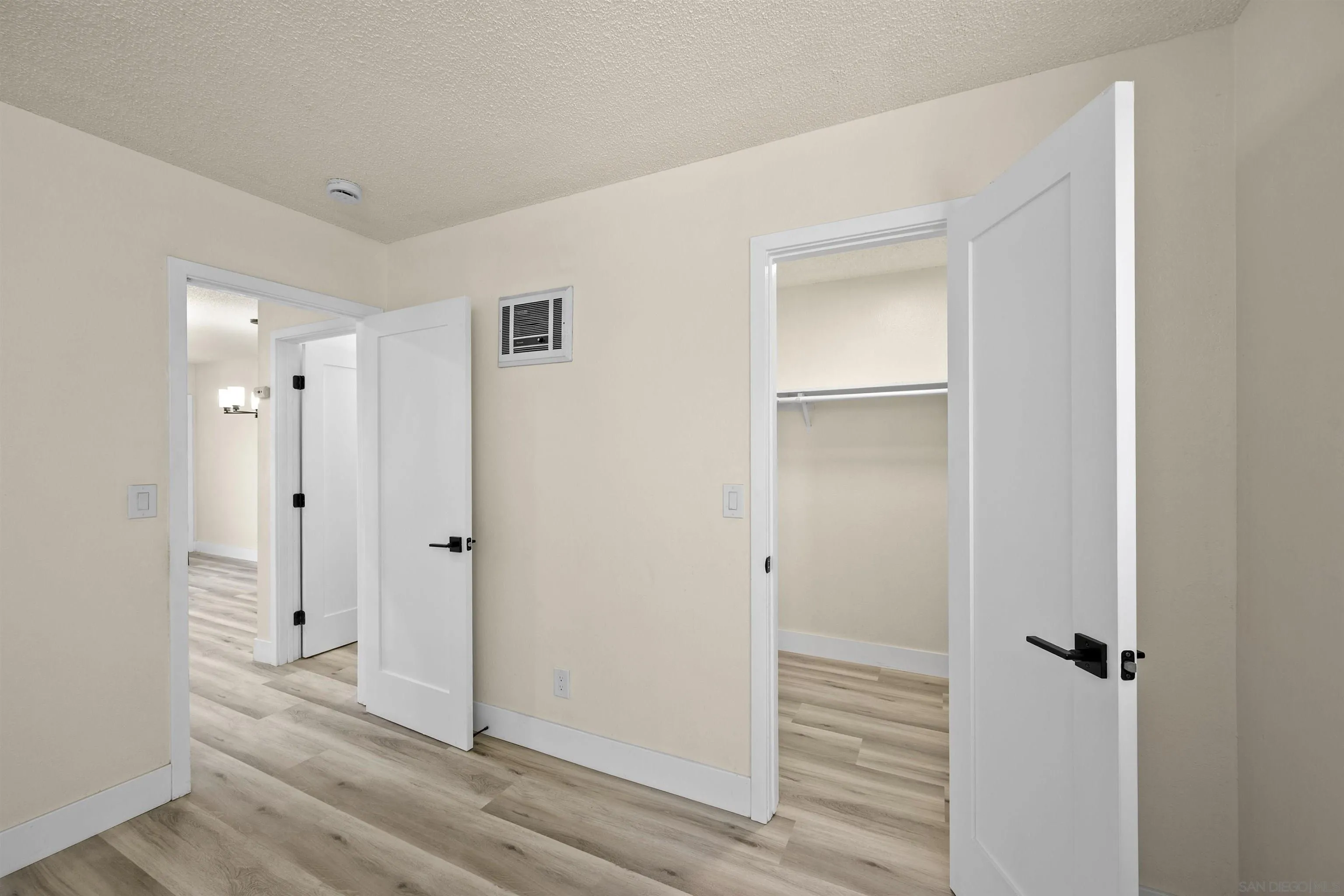 https://cdn.realtyfeed.com/cdn/127/250037322/2abcb0d732a6f35559f11239e21fe641.webp