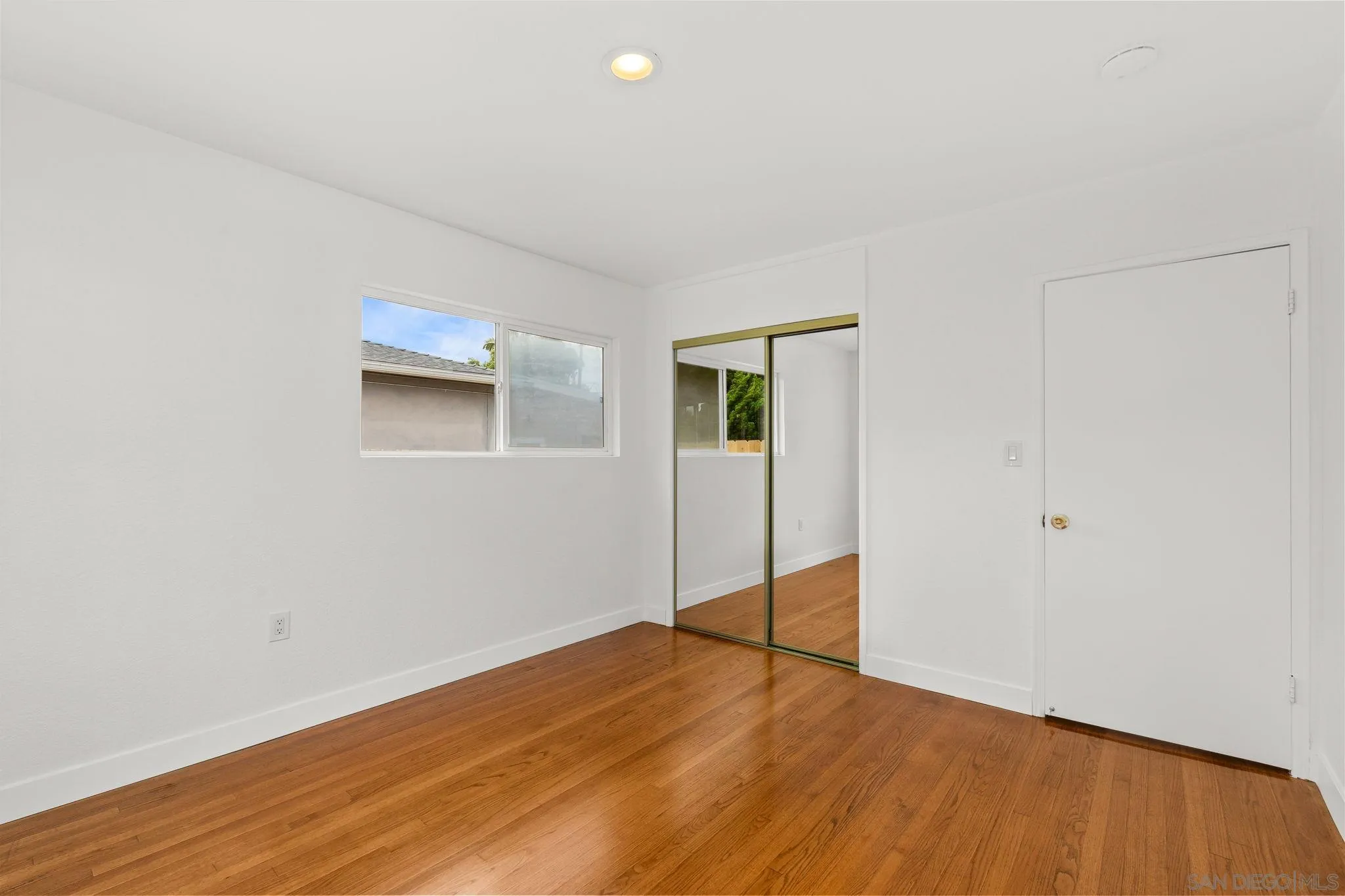 https://cdn.realtyfeed.com/cdn/127/250037323/246cbc980ae5193a75a091abe8bb36eb.webp