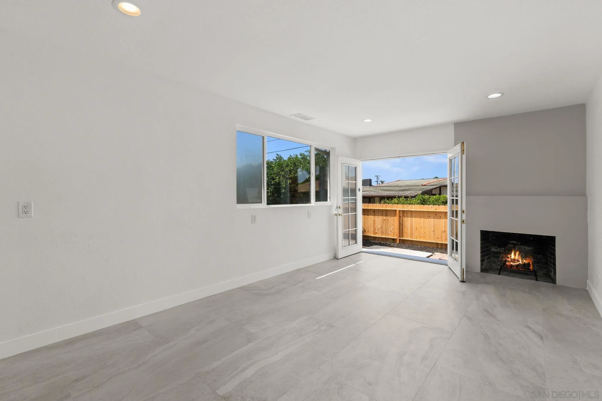 https://cdn.realtyfeed.com/cdn/127/250037323/34ea6d850630d7f1054044ae8e06e78d.webp