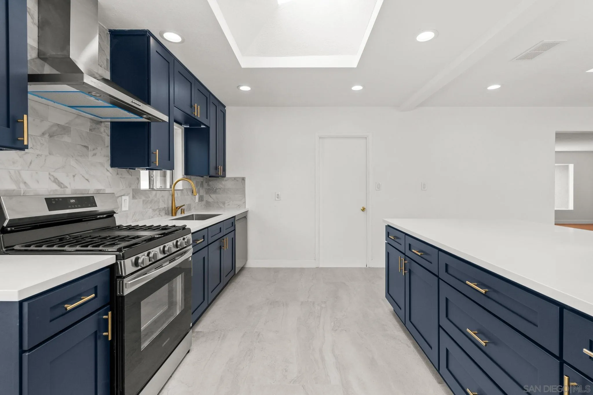 https://cdn.realtyfeed.com/cdn/127/250037323/76b0d94c25c15ad650bdca4c9127e4bd.webp