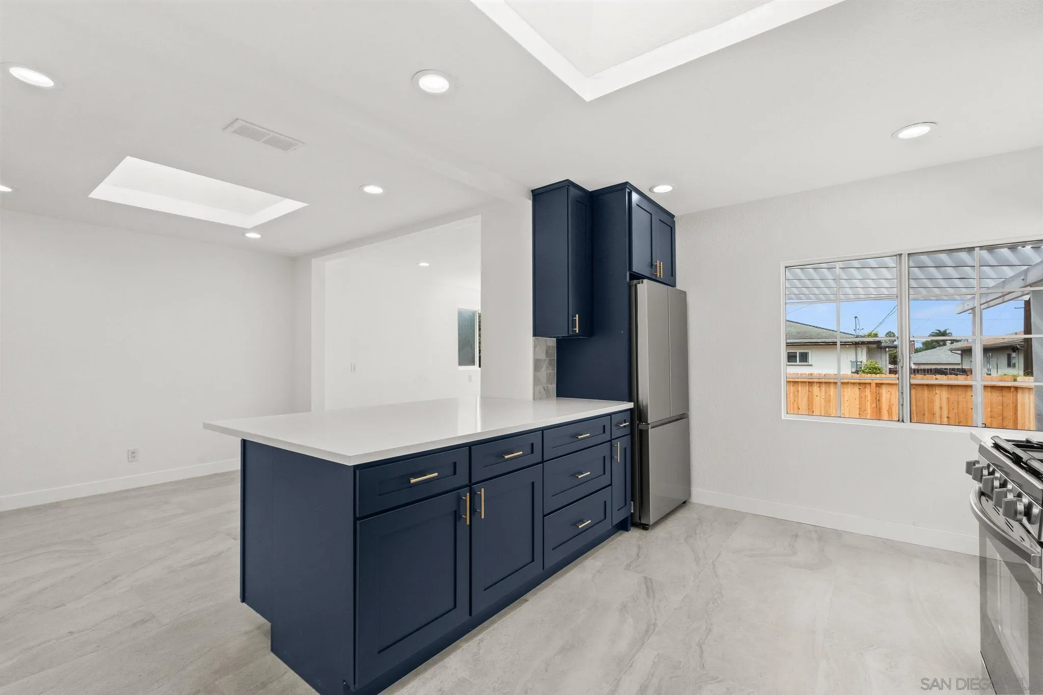 https://cdn.realtyfeed.com/cdn/127/250037323/ae978b63525bf9a88c120bf412f93eb0.webp