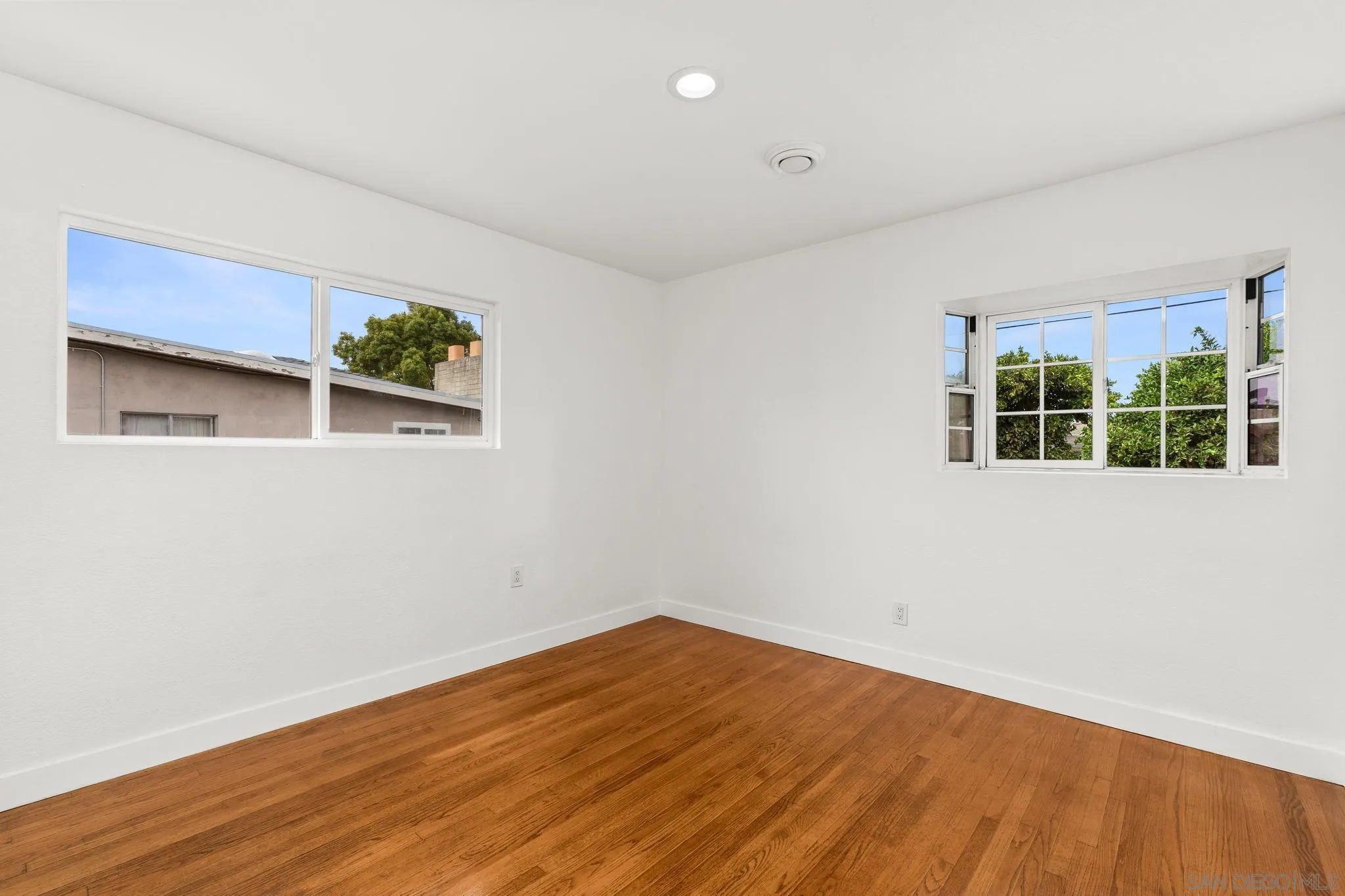 https://cdn.realtyfeed.com/cdn/127/250037323/c4e1f59155f2ed3f8fbe1410ebe8d41a.webp