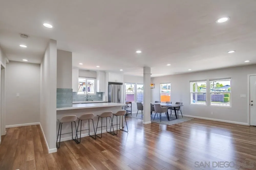 https://cdn.realtyfeed.com/cdn/127/250037324/46f8d14f2180ab7b147d11eab2d5d376.webp