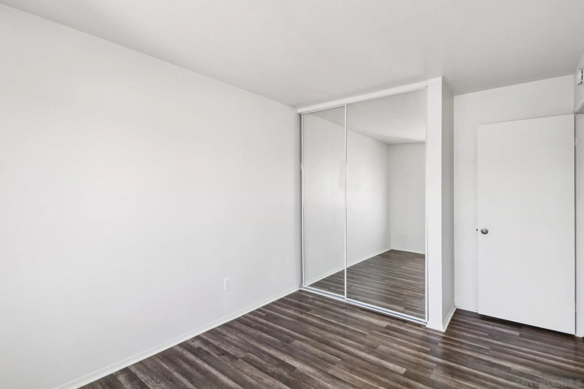 https://cdn.realtyfeed.com/cdn/127/250037326/9f90b8062b3f7d6eaf940ae027dbb6e8.webp