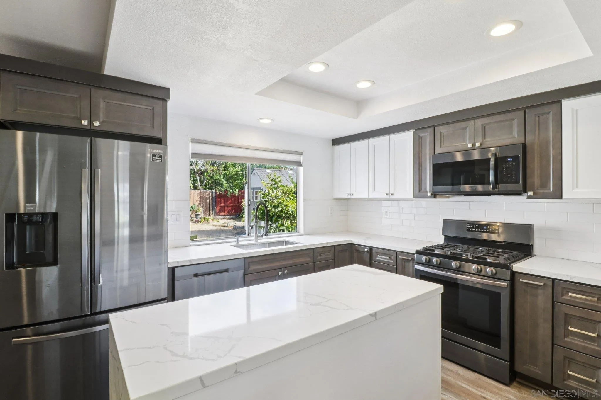 https://cdn.realtyfeed.com/cdn/127/250037326/b0d60a275cf6823df60941e90de72e31.webp