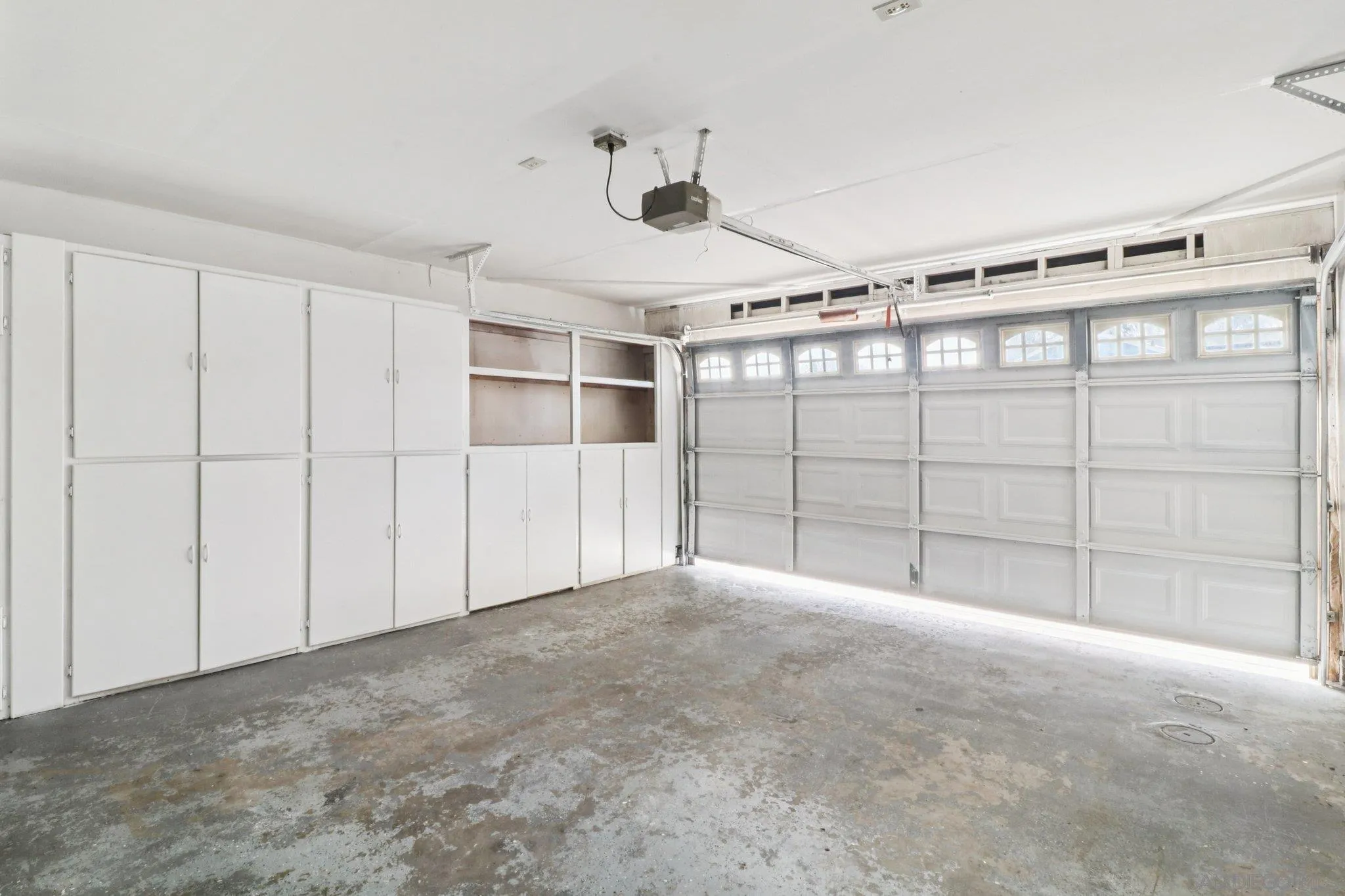 https://cdn.realtyfeed.com/cdn/127/250037326/ebcb5650d9594fe2307ae90dad6f0497.webp