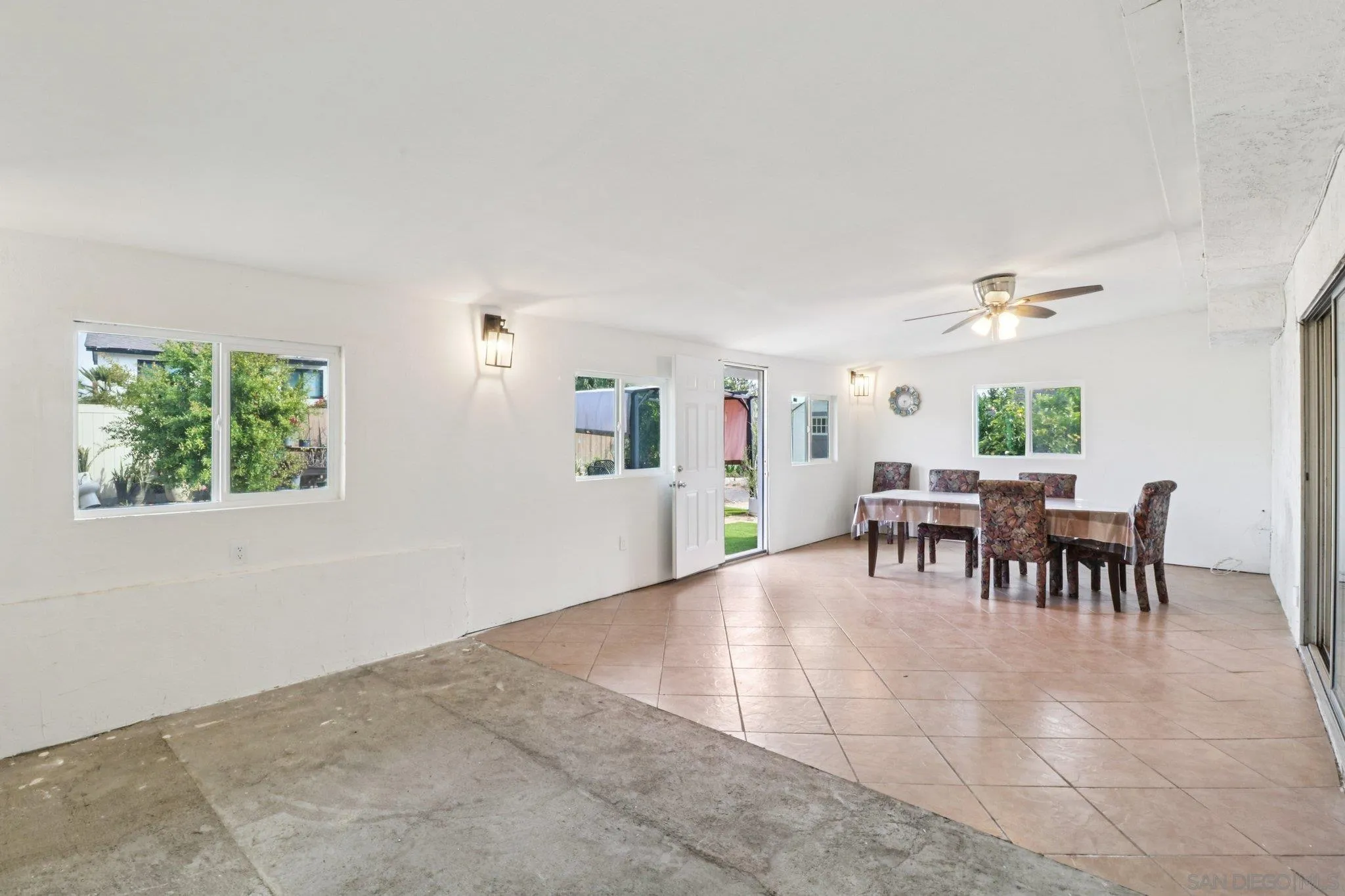 https://cdn.realtyfeed.com/cdn/127/250037326/f9ff8b87ec940979552a9d5ce358849a.webp