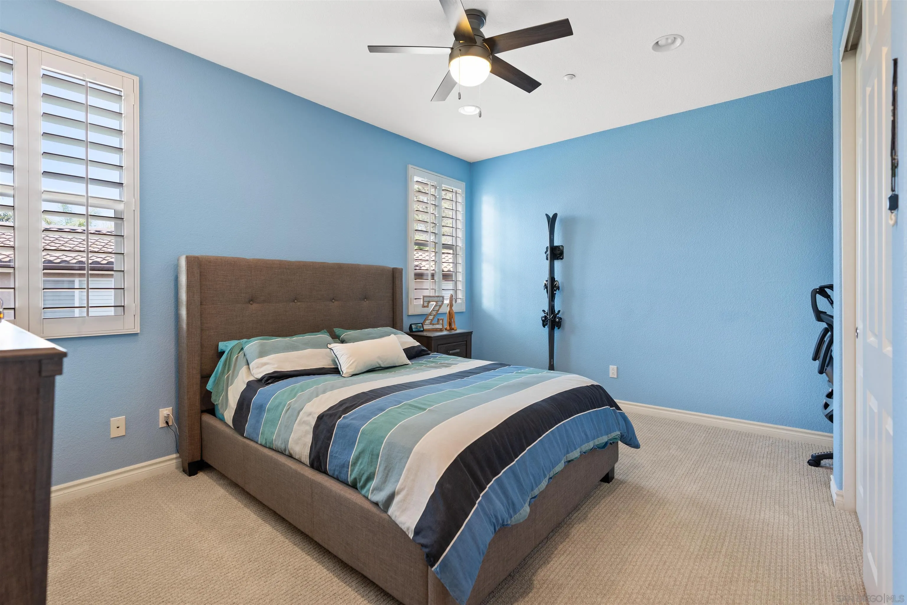 https://cdn.realtyfeed.com/cdn/127/250037333/0e23b8cd3e4445676929652b7c31a166.webp