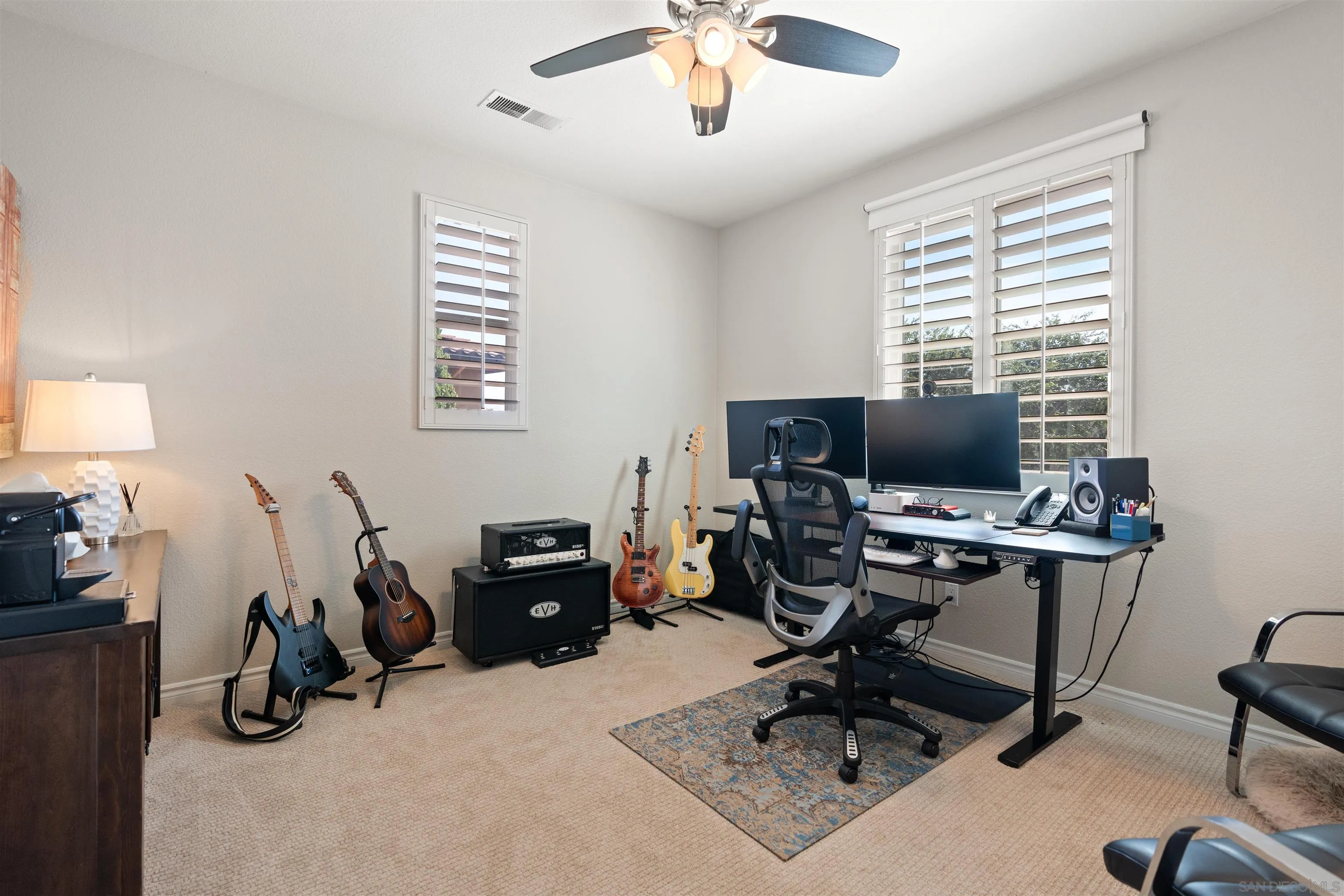 https://cdn.realtyfeed.com/cdn/127/250037333/27dcb9a78a30b1d46a0cb707ce88d7ec.webp