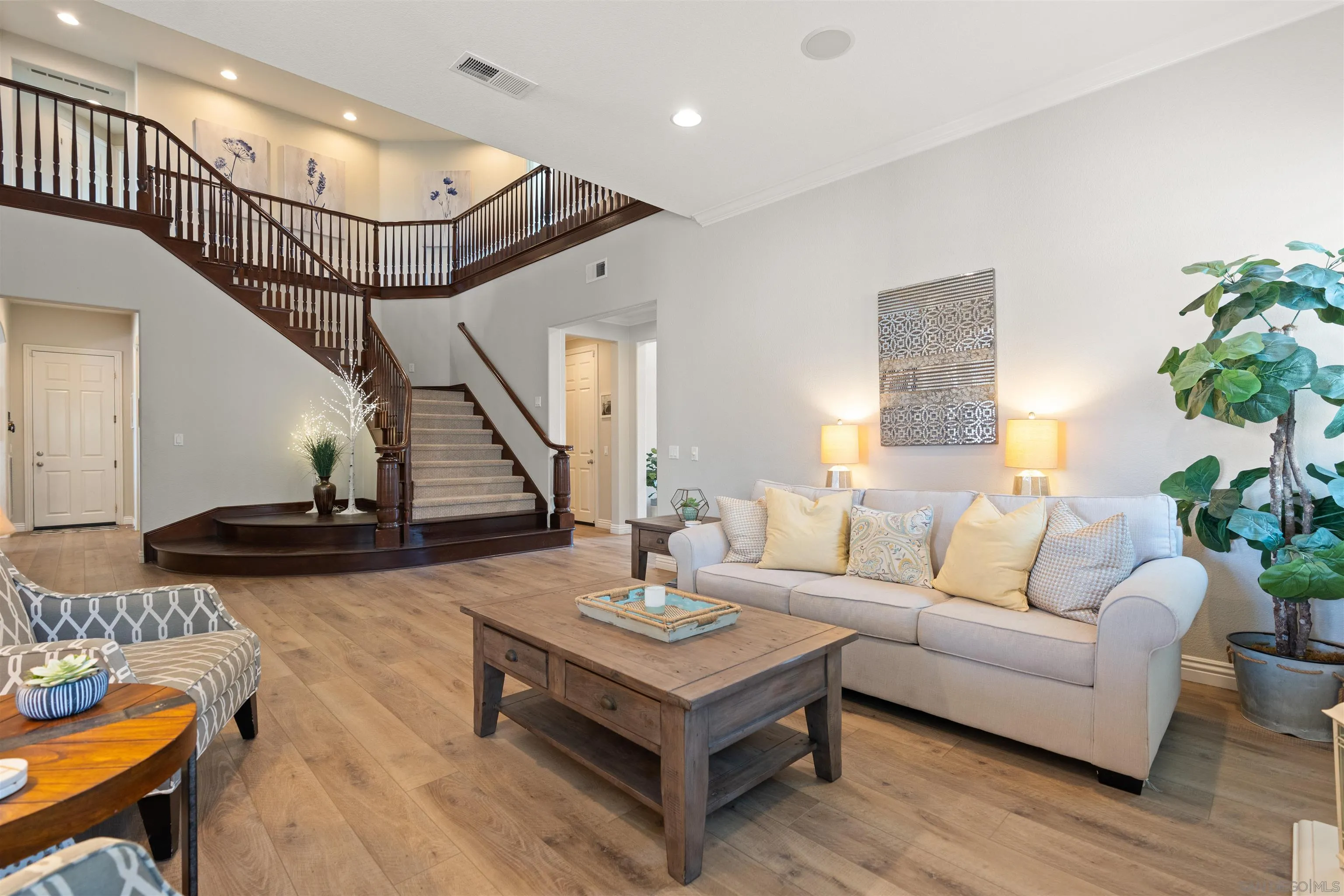 https://cdn.realtyfeed.com/cdn/127/250037333/3bc20695b3067fc5bc4b5e3e7852cda0.webp