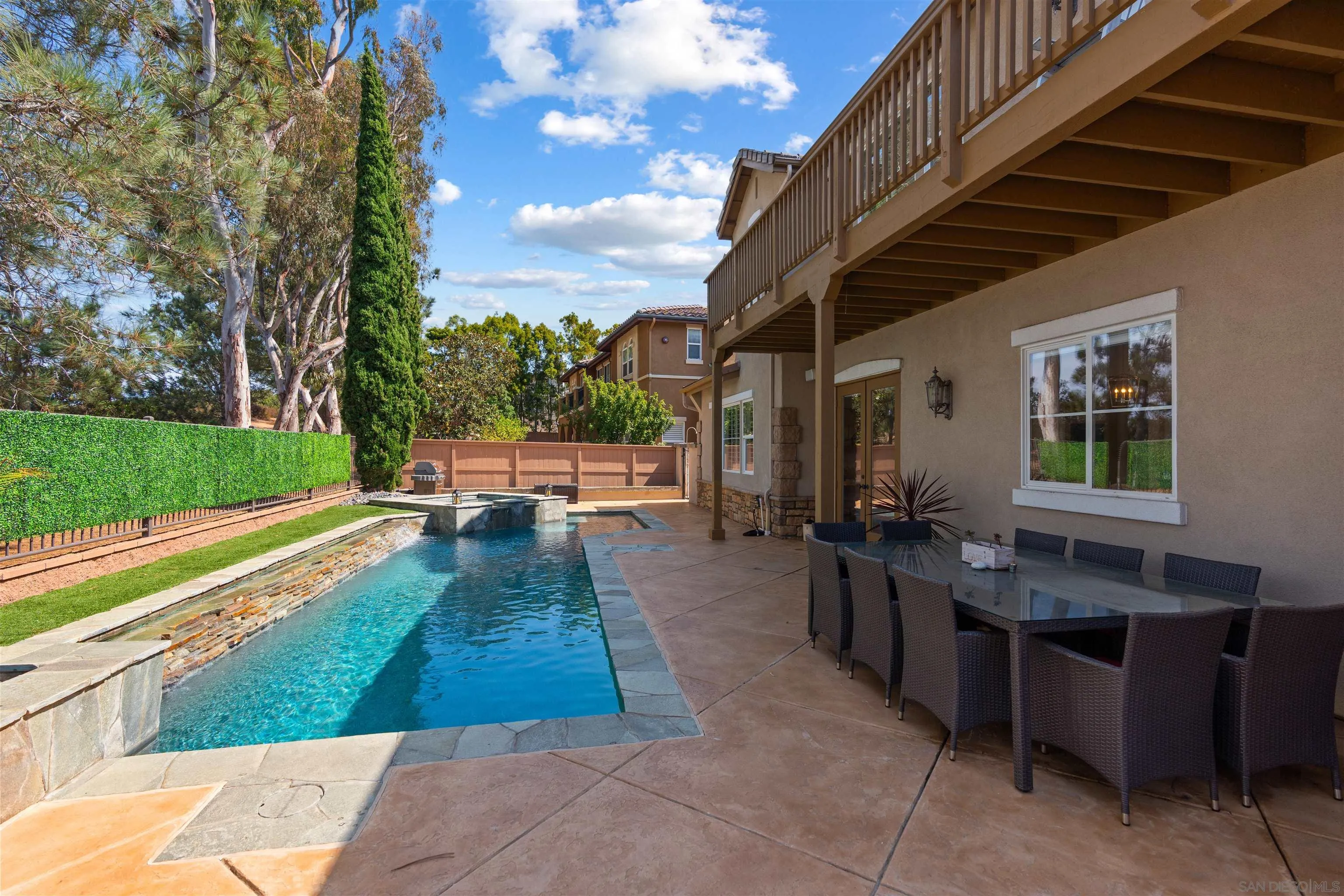 https://cdn.realtyfeed.com/cdn/127/250037333/6f8a67f6499590a5b98291fed86a16ff.webp