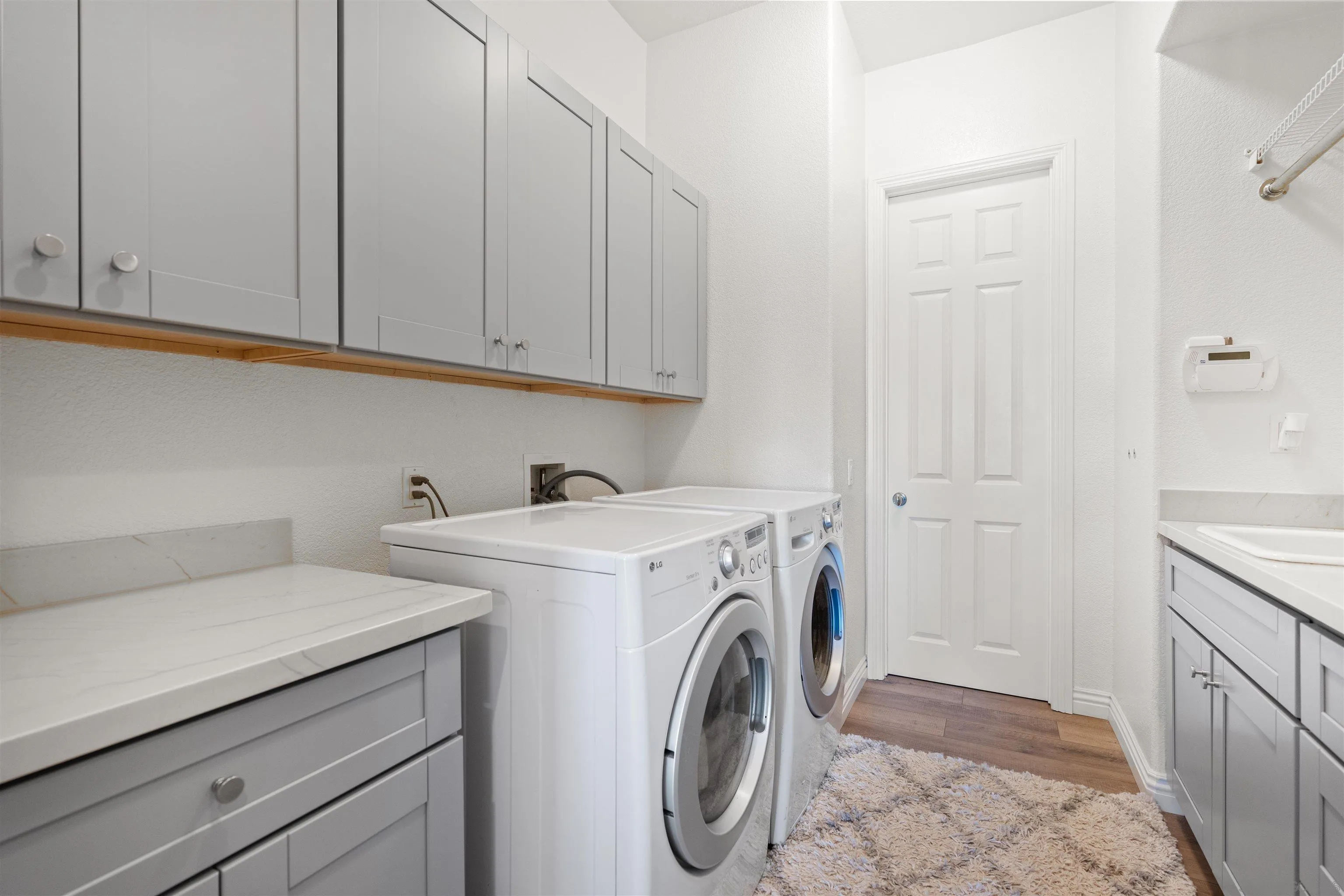 https://cdn.realtyfeed.com/cdn/127/250037333/6fb49550e75b577c1339a6cddf1601e3.webp