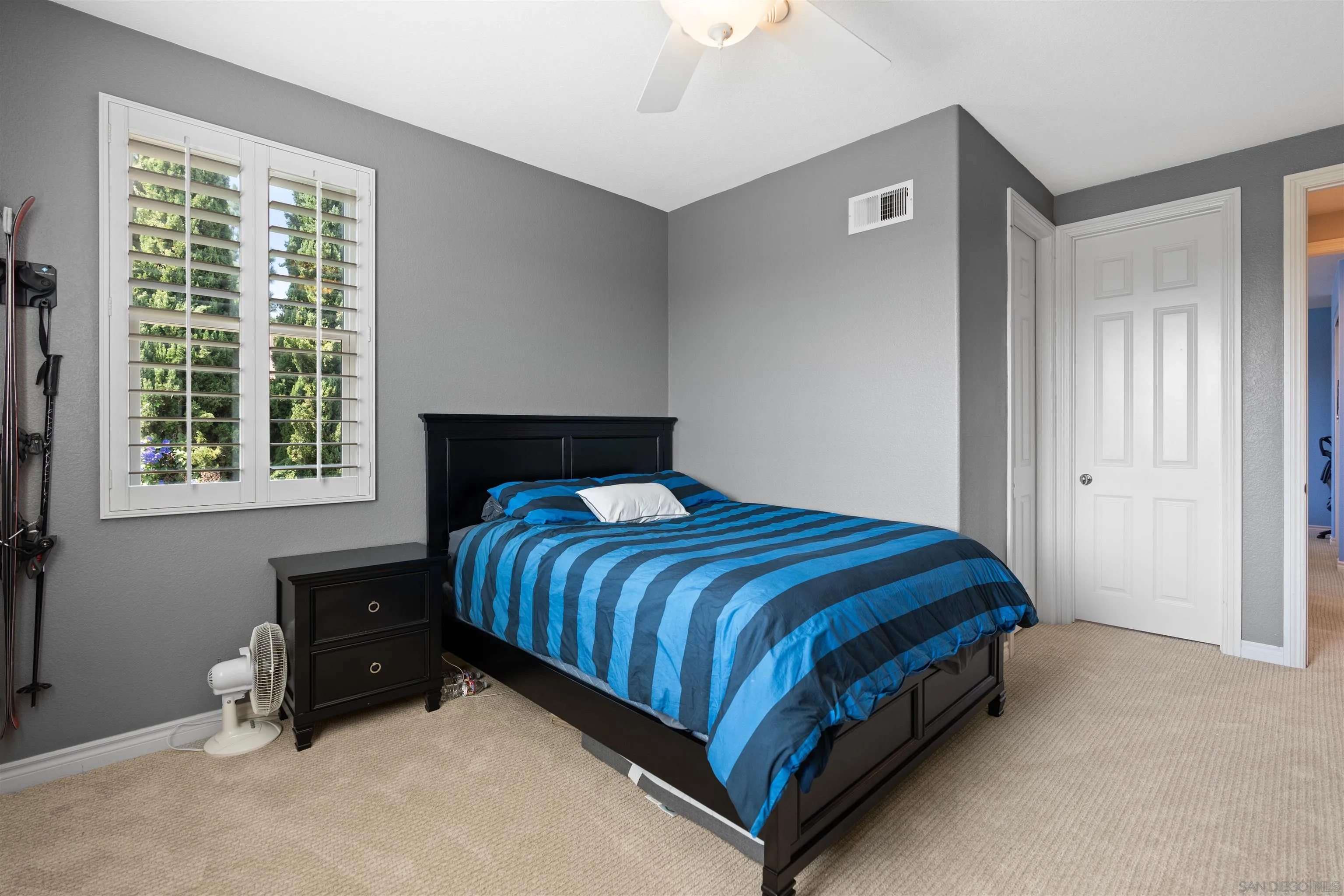https://cdn.realtyfeed.com/cdn/127/250037333/ab7e4078b53115854328fe59ef34142a.webp