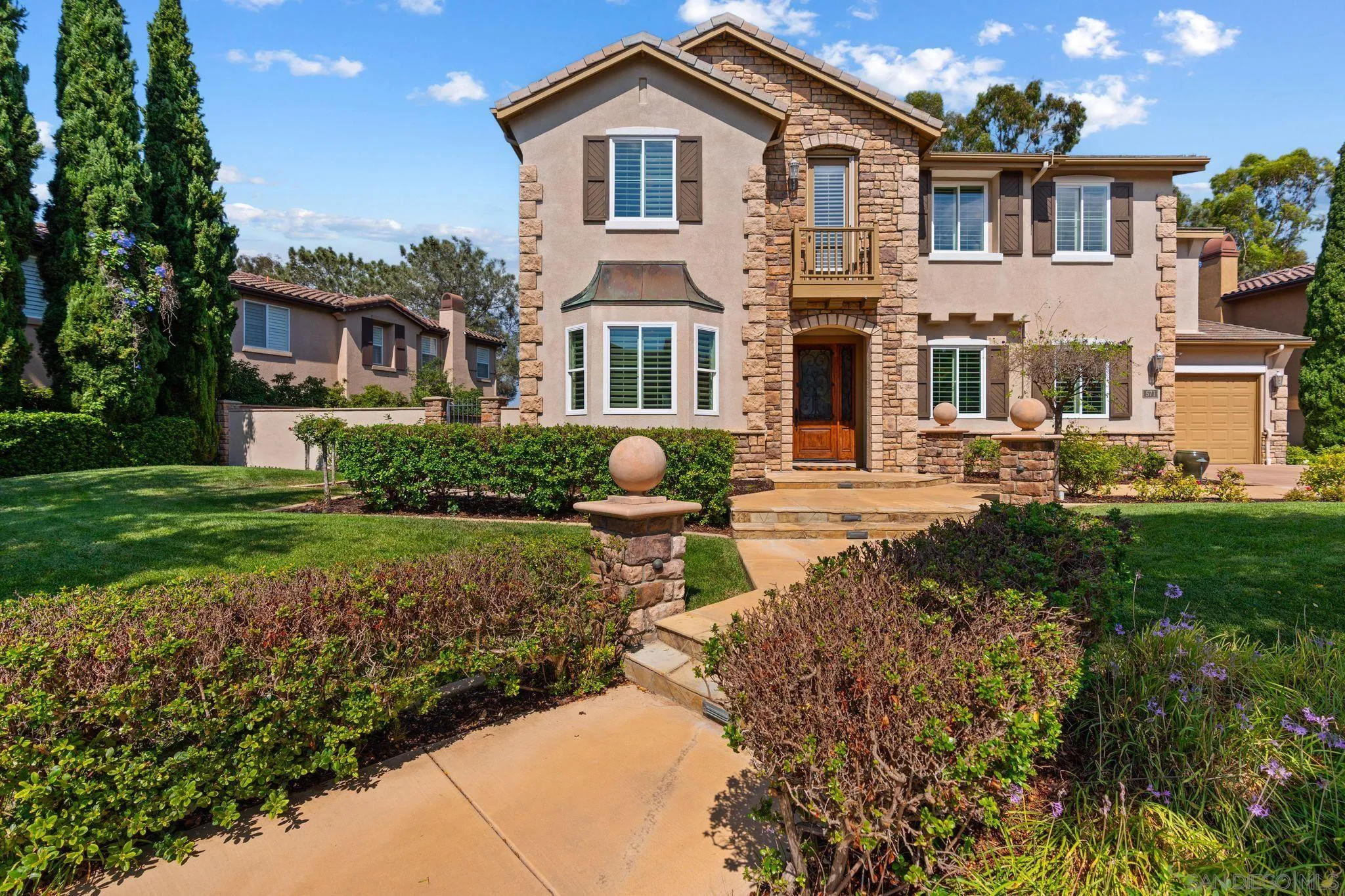 https://cdn.realtyfeed.com/cdn/127/250037333/be5e21758604393d9bbb4b5ade49ad5e.webp