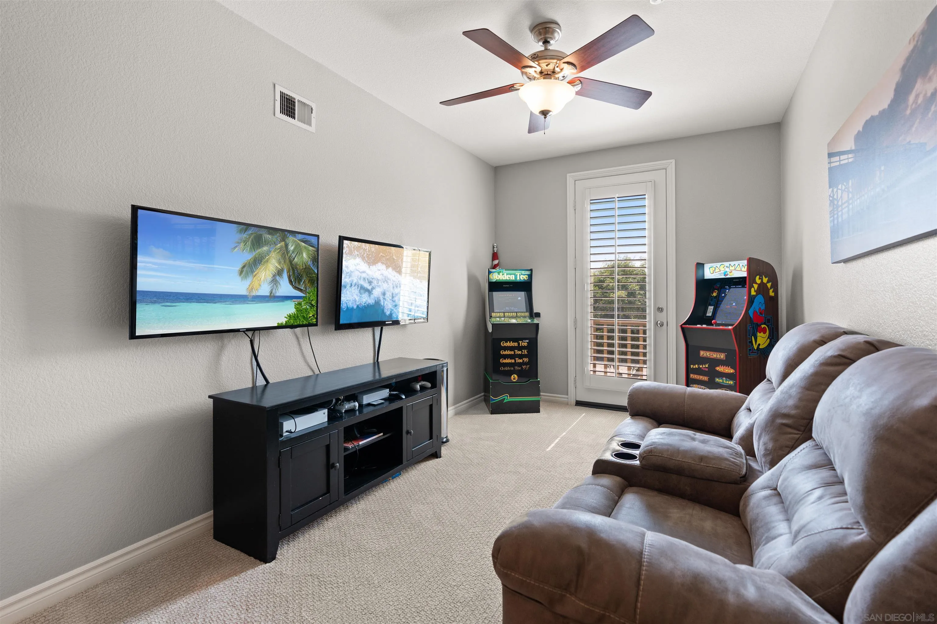 https://cdn.realtyfeed.com/cdn/127/250037333/f14422cfc4e35bc31ccc722f12fcb9ab.webp