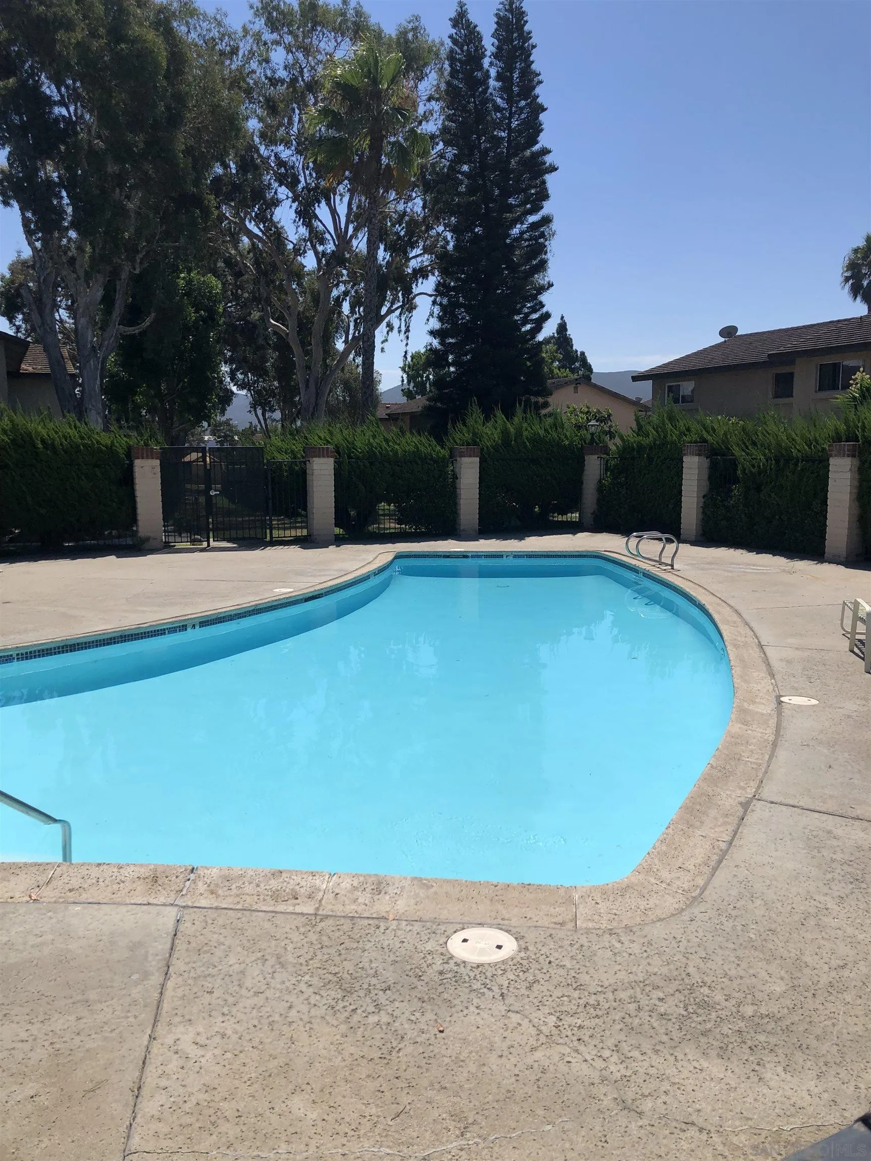 https://cdn.realtyfeed.com/cdn/127/250037334/c77c2401fe5605e7170c33722ee6c19f.webp