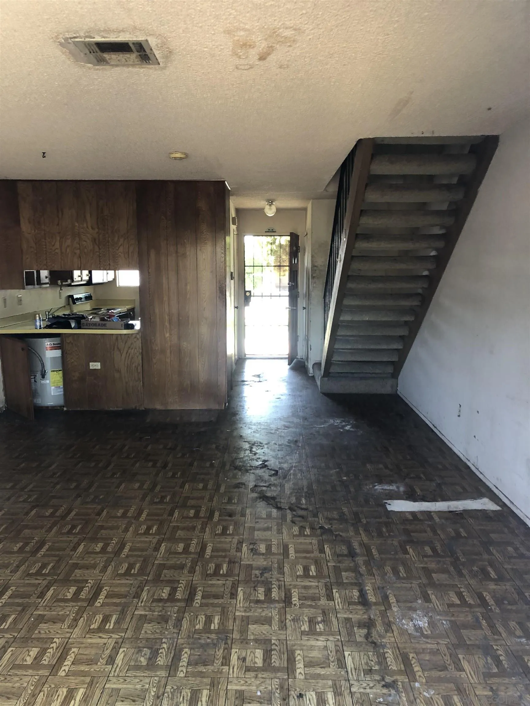 https://cdn.realtyfeed.com/cdn/127/250037334/c93fc69c51aa7134d24ac9a70322225d.webp