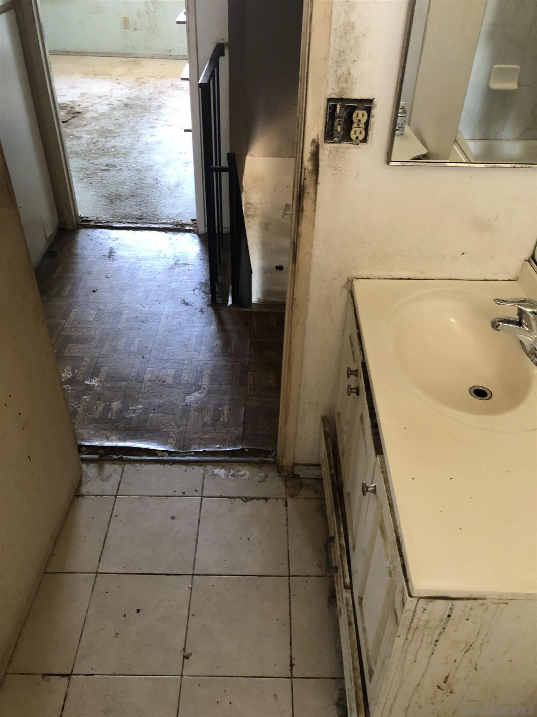 https://cdn.realtyfeed.com/cdn/127/250037334/ff42f4f9cfbec6d8484b9e136388874d.webp