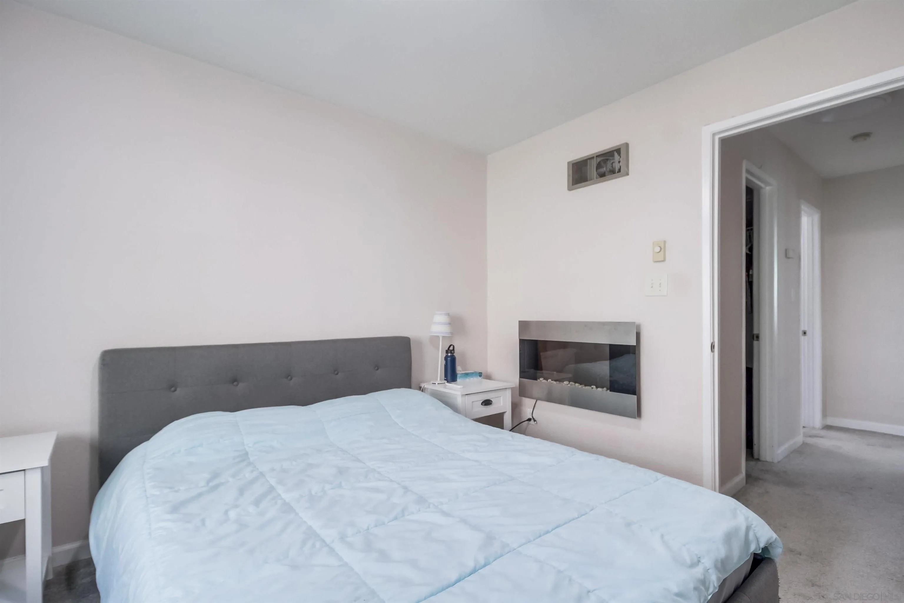 https://cdn.realtyfeed.com/cdn/127/250037335/6e4c470f64a909ffc51ad8e61c486e41.webp