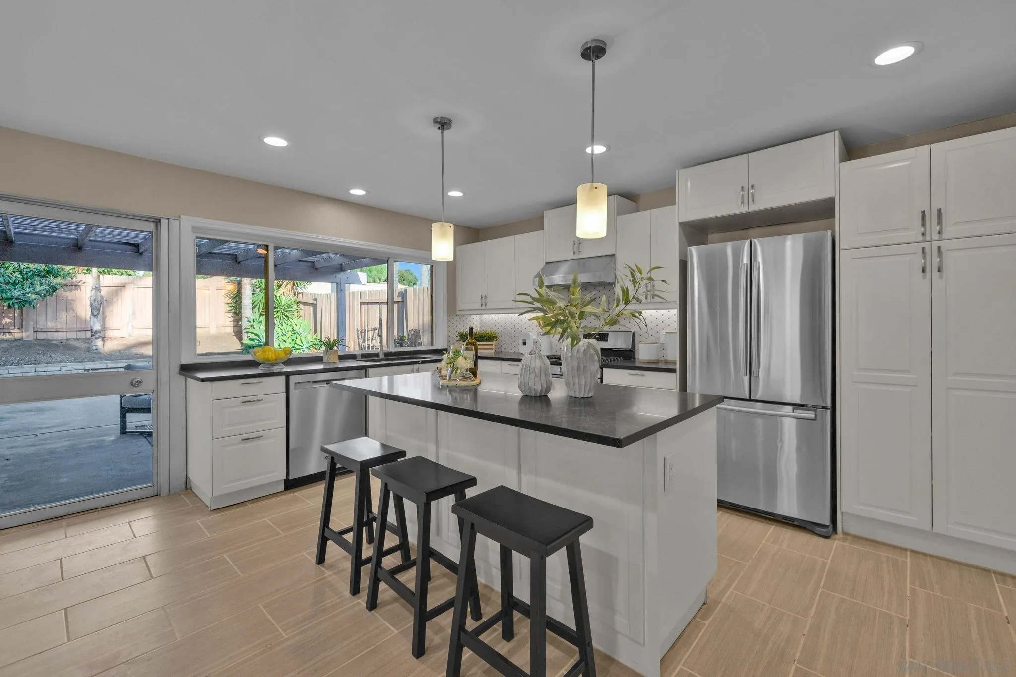 https://cdn.realtyfeed.com/cdn/127/250037336/a5e19d6a2959e4d9ae4e3cd71603b114.webp