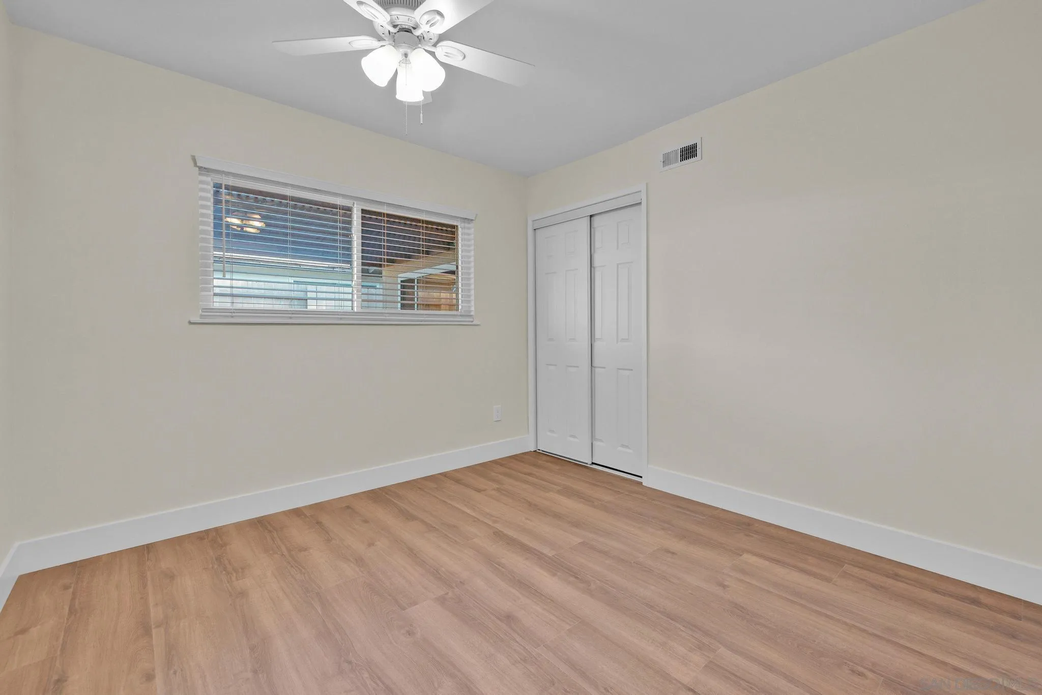 https://cdn.realtyfeed.com/cdn/127/250037336/f45d0ec1f5d3dc5c16d6913e6e380c97.webp