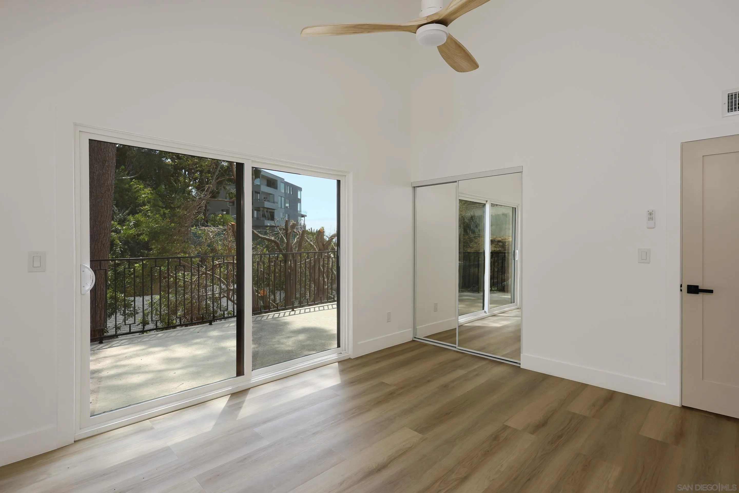 https://cdn.realtyfeed.com/cdn/127/250037339/85fb542366709f8449a6b728b59104f1.webp