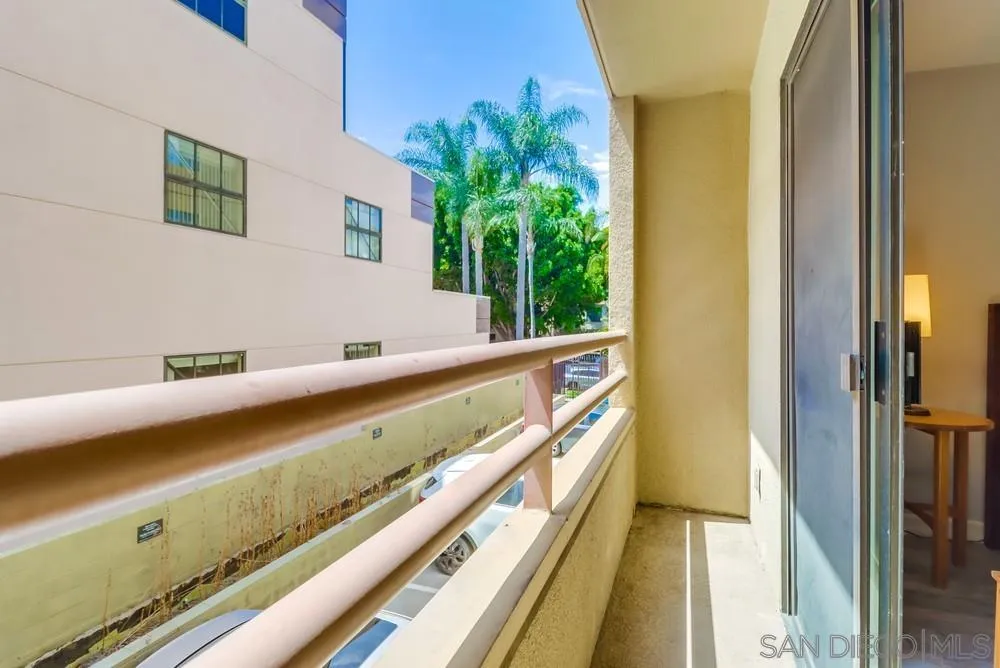https://cdn.realtyfeed.com/cdn/127/250037340/9afd7c12c0b7c7aabd88357a7b2f9e9c.webp