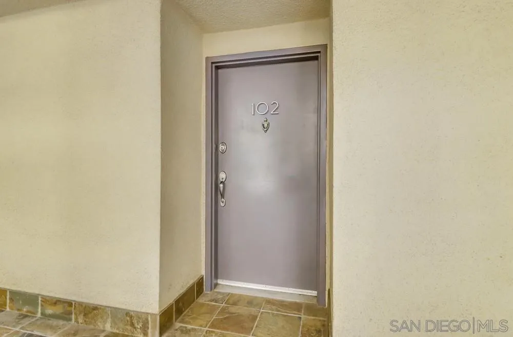 https://cdn.realtyfeed.com/cdn/127/250037340/ece32dcef19ef0b2b512bf2000933810.webp