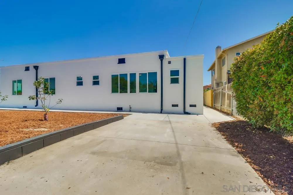 https://cdn.realtyfeed.com/cdn/127/250037341/696b74822bf8be1b08006959c72c0c05.webp