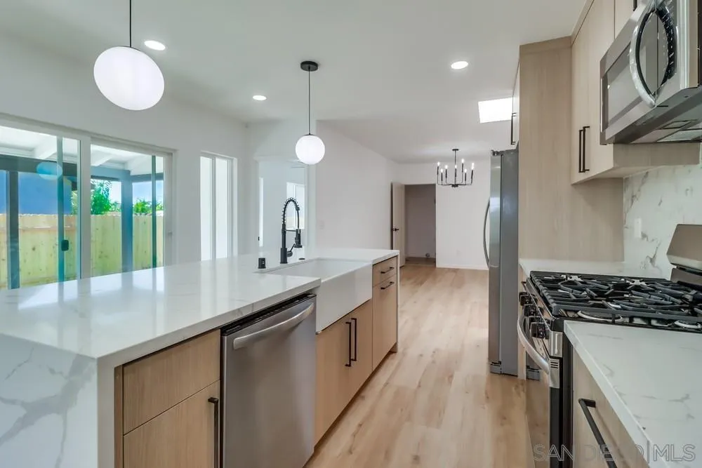 https://cdn.realtyfeed.com/cdn/127/250037341/78f2095ccac8ca00e978159f4070f1c3.webp