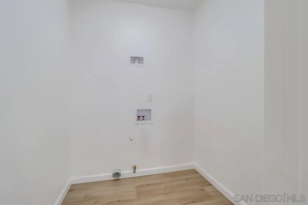 https://cdn.realtyfeed.com/cdn/127/250037341/7a062addf271997bdcf7a47135a97334.webp